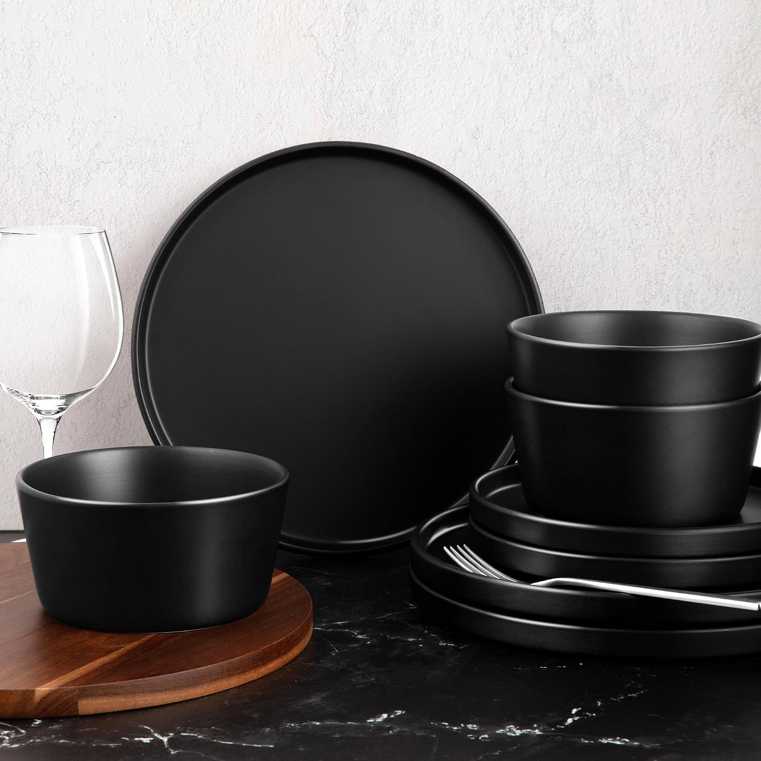 Zulay Kitchen Luna Plates and Bowls Sets, 16 Piece Modern Porcelain Dish Set for 4, Chip and Scratch Resistant Square Dinnerware Set