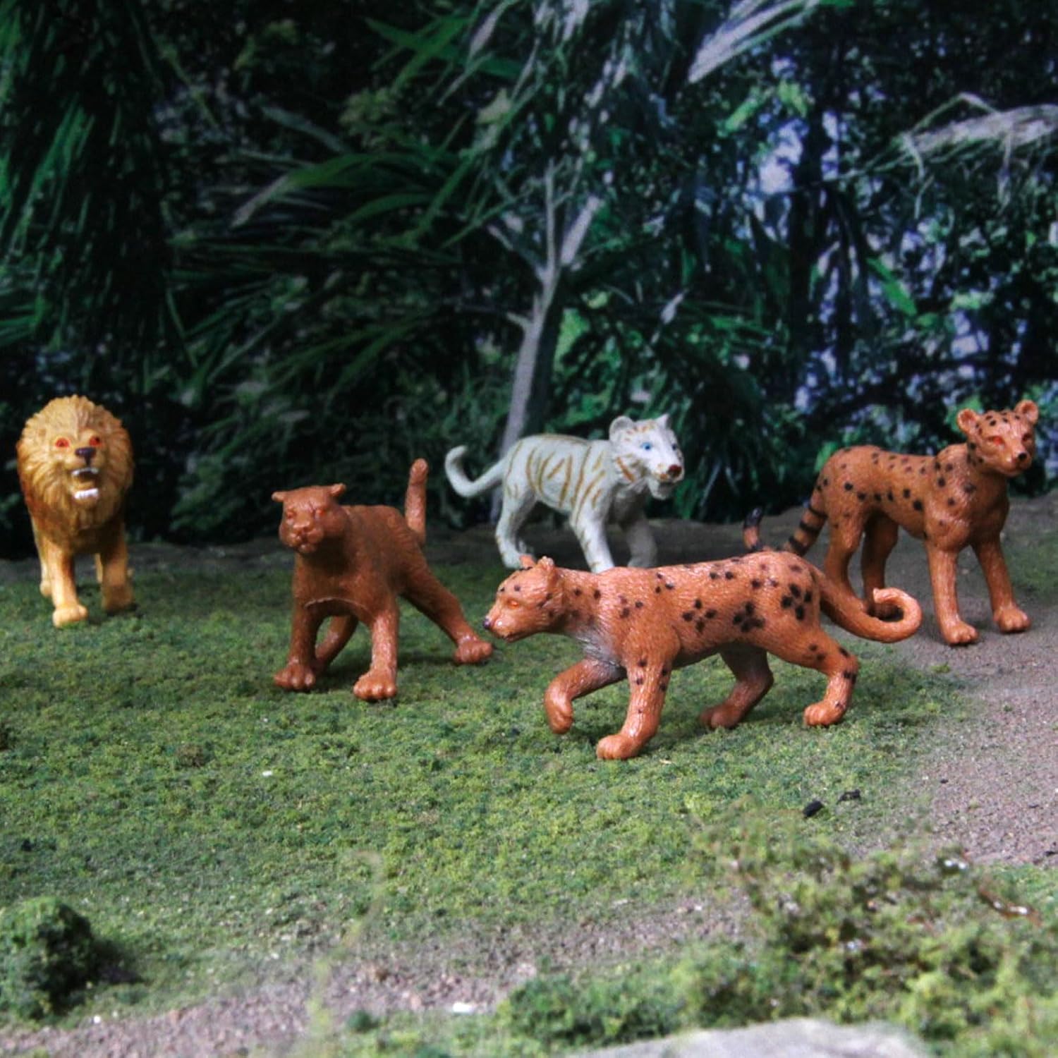 Safari Ltd. Big Cats TOOB - 9 Mini Figurines Including Lion, Tiger, White Tiger, Jaguar, Black Jaguar, Mountain Lion, Cheetah, Leopard