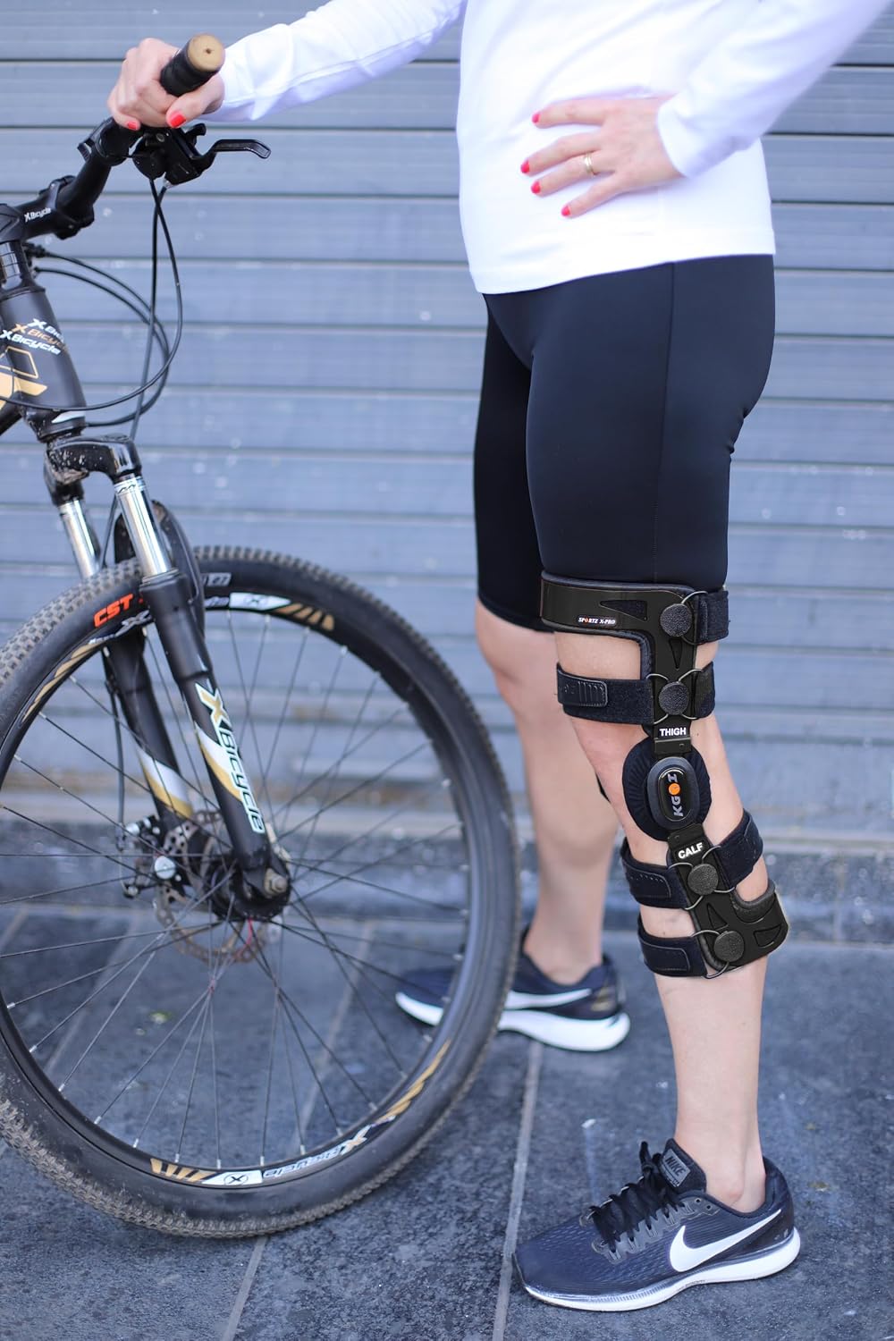 Knee Brace for Women & Men for Acl/Pcl/Mcl, Meniscus Tear, Ligament/Sports Injuries, Arthritis (OA), Knee Joint Pain Relief & Support (Black, Size-3) CHECK SIZE CHART FOR BEST FIT (PIC 2&3)