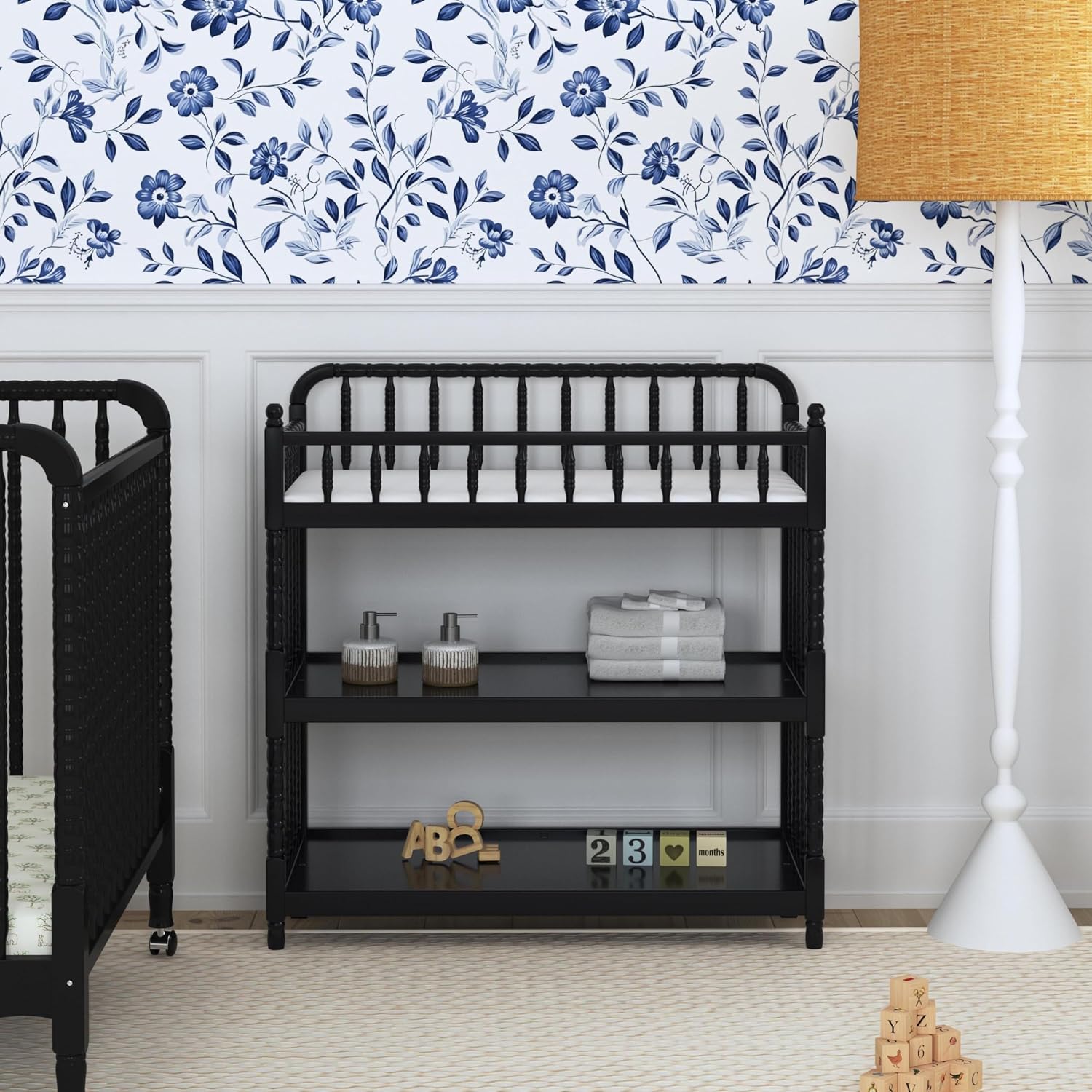 Davinci Jenny Lind Changing Table with Pad in Ebony