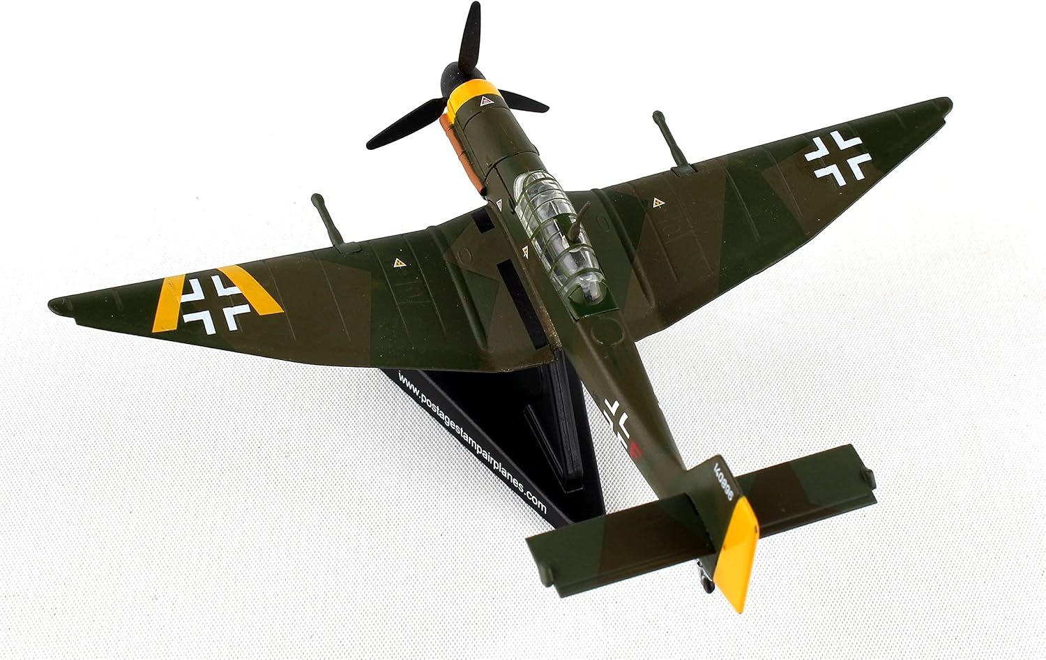 Daron Worldwide Trading B-29 Superfortress Enola Gay Vehicle (1:200 Scale), White