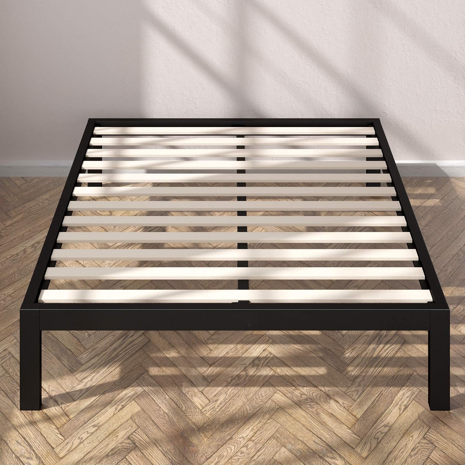 ZINUS Lorrick Metal Platform Bed Frame, Mattress Foundation, Easy, Bolt Free Assembly, Queen, Black