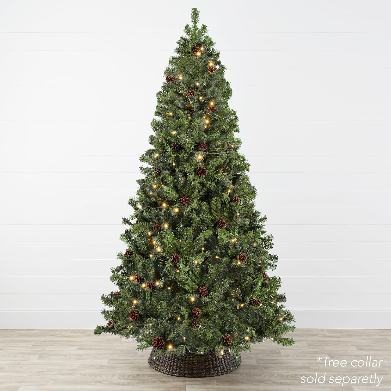 Best Choice Products 7.5ft Pre-Lit Pre-Decorated Pine Artificial Christmas Tree w/Twinkling LEDs, 1, 346 Flocked Frosted Tips, 80 Pinecones