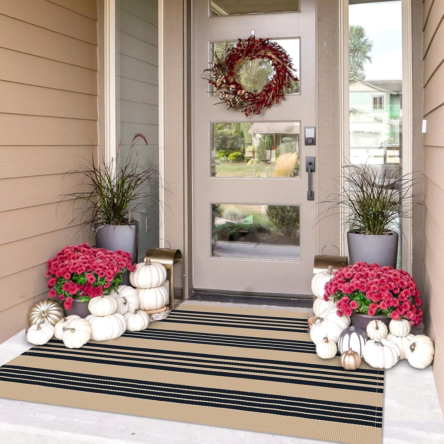 IOHOUZE 27.5x43 Buffalo Plaid Rug, Washable Front Door Mat, Black White