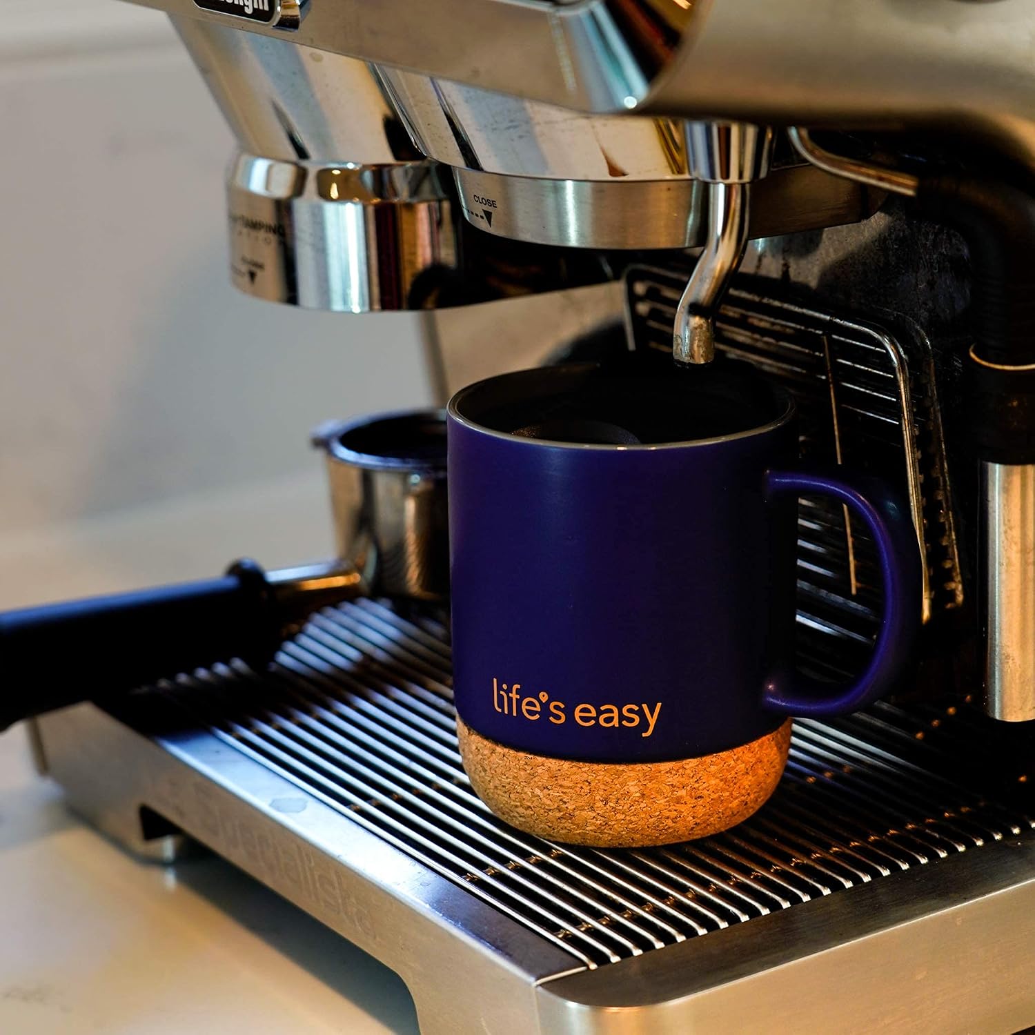 Life's Easy 12 oz Coffee Mug with Insulated Cork Bottom and Push-On Splash-Proof Lid - Black