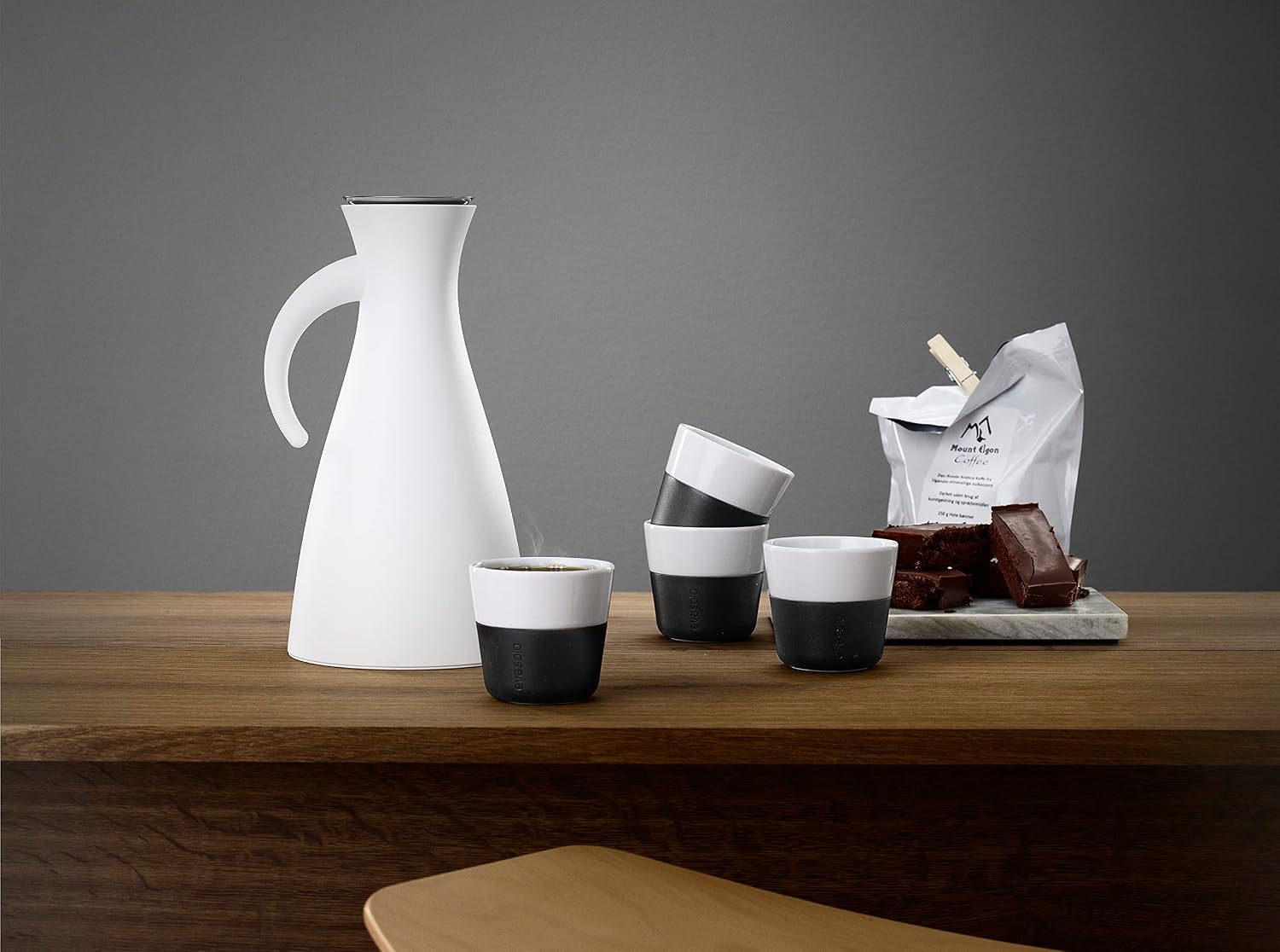 Eva Solo | 2 Lungo Tumbler Mugs | 8 oz Porcelain Coffee Cup Tumblers with Silicone-coated Grip | Danish Design, Functionality & Quality | Black