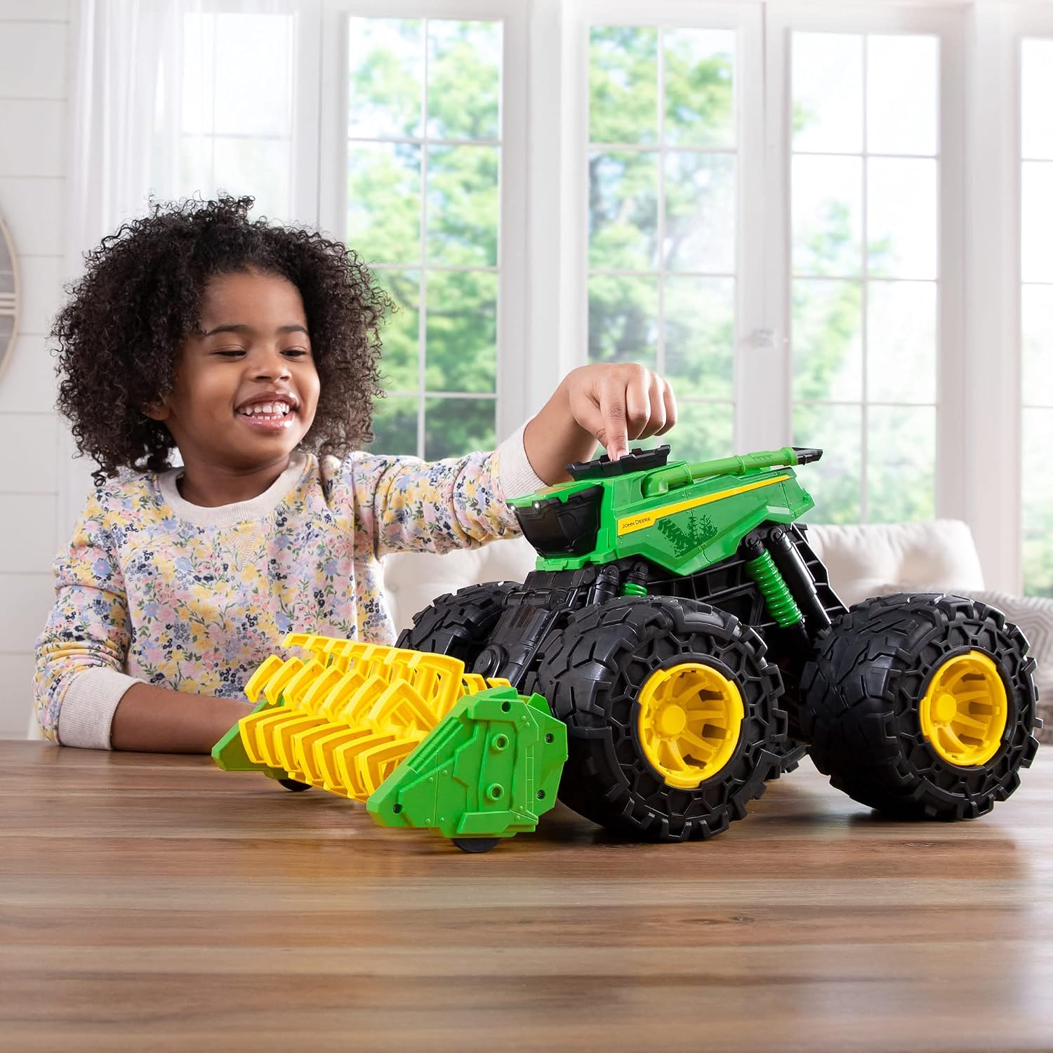 TOMY Monster Treads Lightning Wheels - Includes 1 John Deere Miniature Monster Truck Toy - Gator or Tractor Toy (Vehicle May Vary) - John Deere Toys