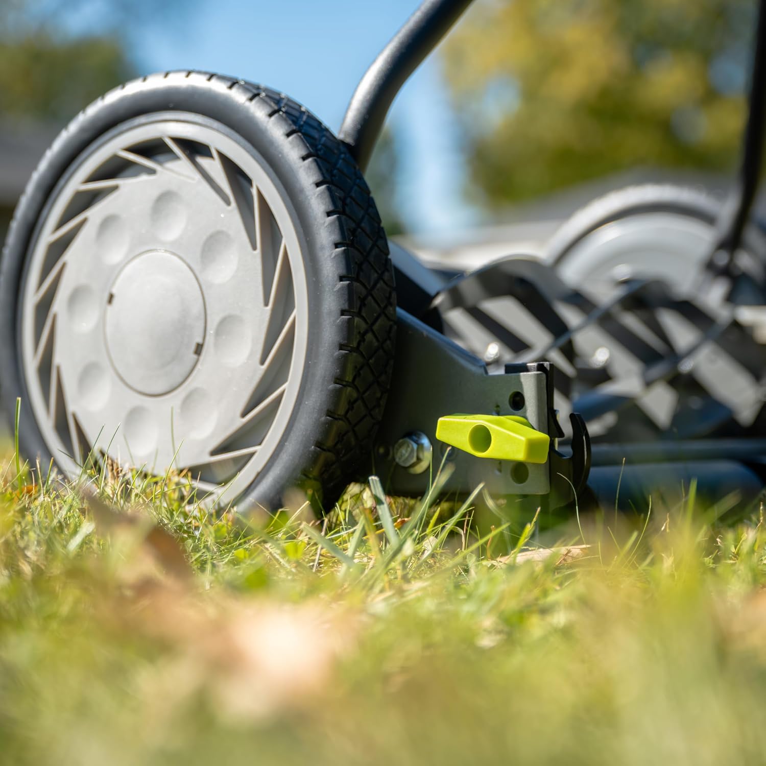Earthwise 1715-16EW 16-Inch 7-Blade Push Reel Lawn Mower, Grey