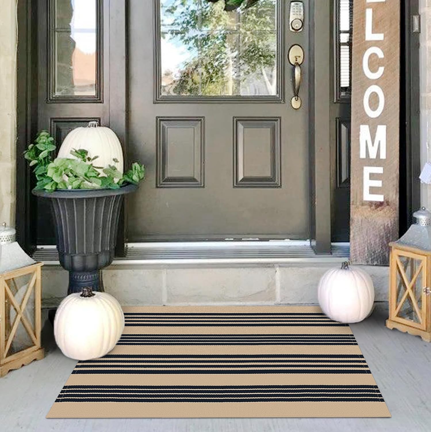 IOHOUZE 27.5x43 Buffalo Plaid Rug, Washable Front Door Mat, Black White