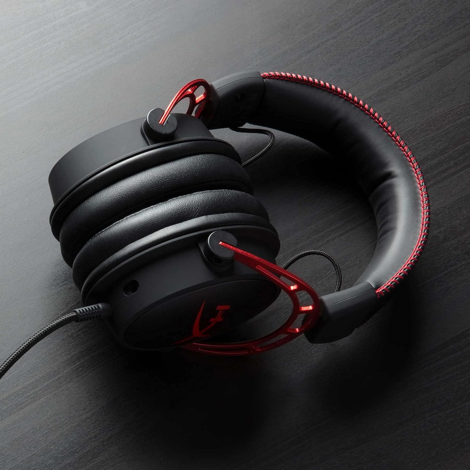 HyperX Cloud Alpha - Gaming Headset, Dual Chamber Drivers, Legendary Comfort, Aluminum Frame, Detachable Microphone, Works on PC, PS4, PS5, Xbox One, Xbox Series X|S, Nintendo Switch and Mobile – Red | Dual Chamber Drivers, Legendary Comfort, Aluminum Fr…