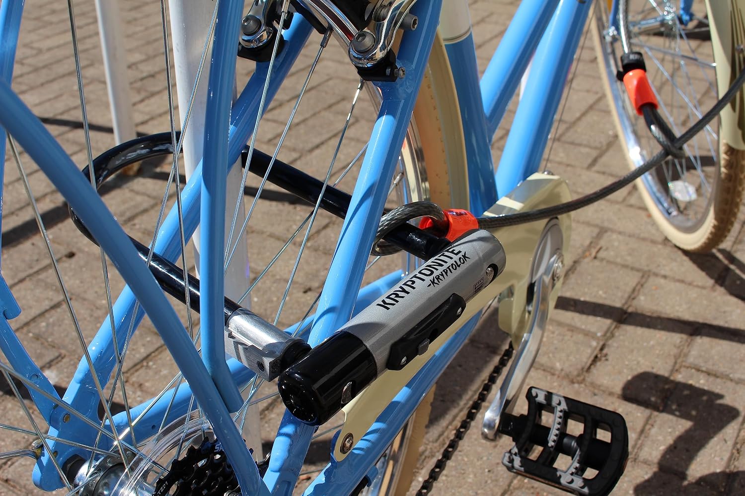 Kryptonite Kryptolok Mini-7 Bike U-Lock, 4ft Security Cable and Keys | 12.7mm hardened steel shackle, double deadbolt design, includes FlexFrame-U mounting bracket and 10mm looped steel cable
