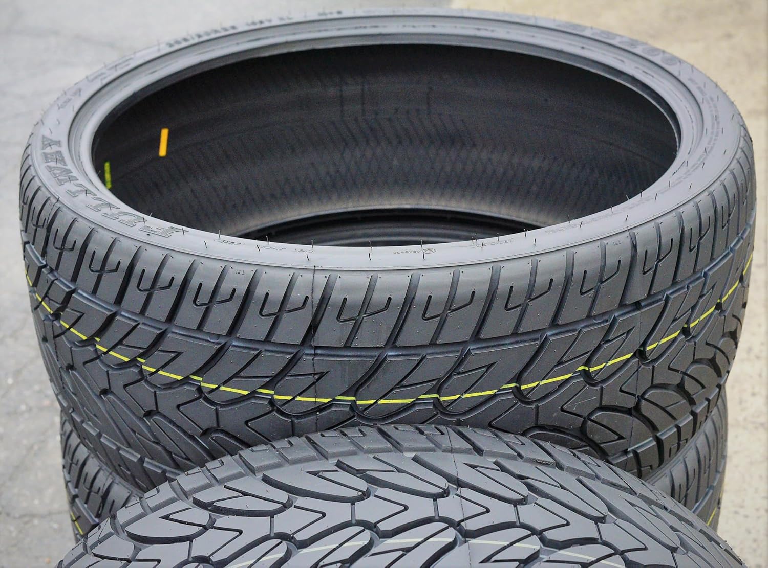 Fullway HS266 275/55R20 117H All Season XL Performance 20 inch Tire