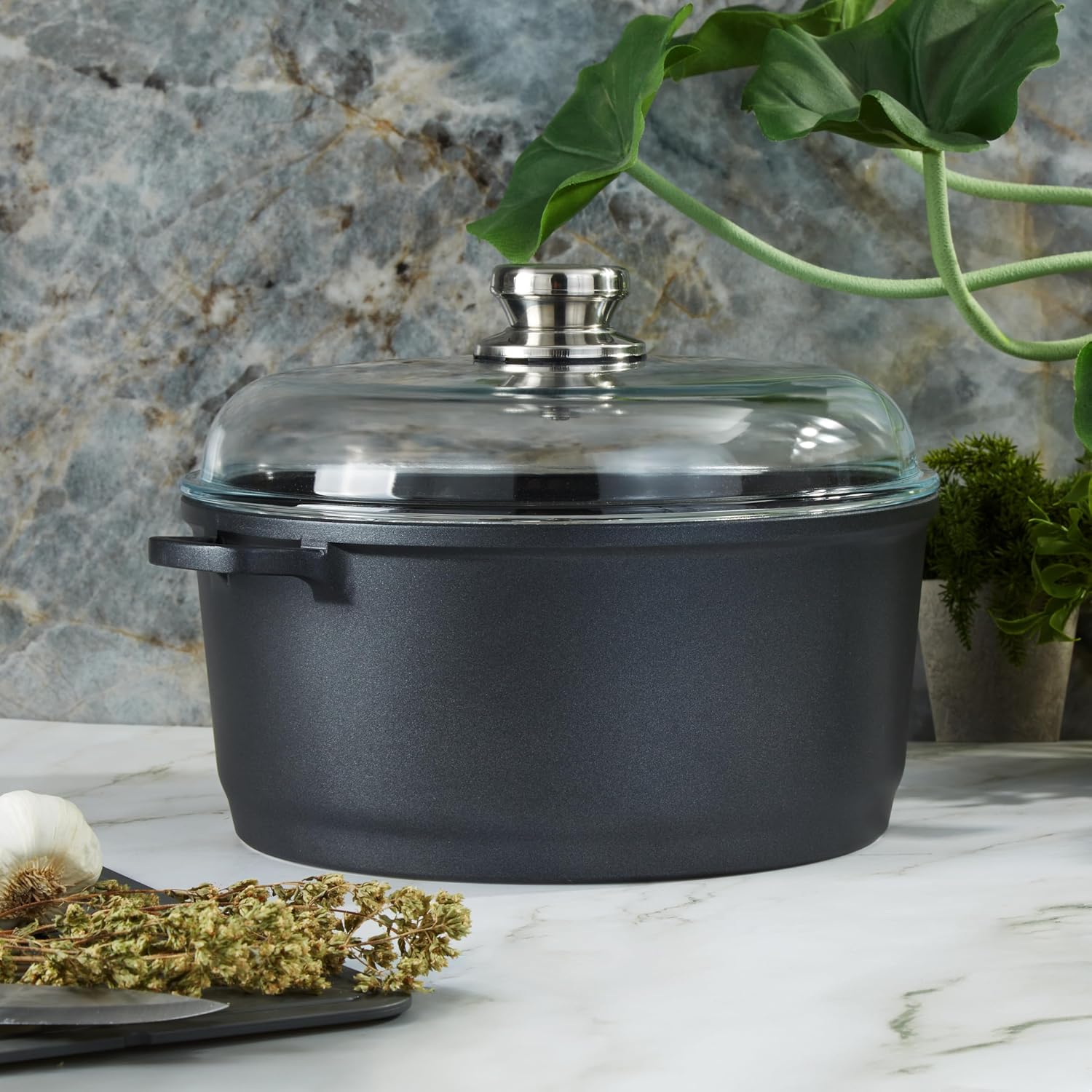 BergHOFF EuroCAST 11" Nonstick Stock pot 7qt., Glass Lid with Built-in Strainer, Induction Ready,Oven Safe
