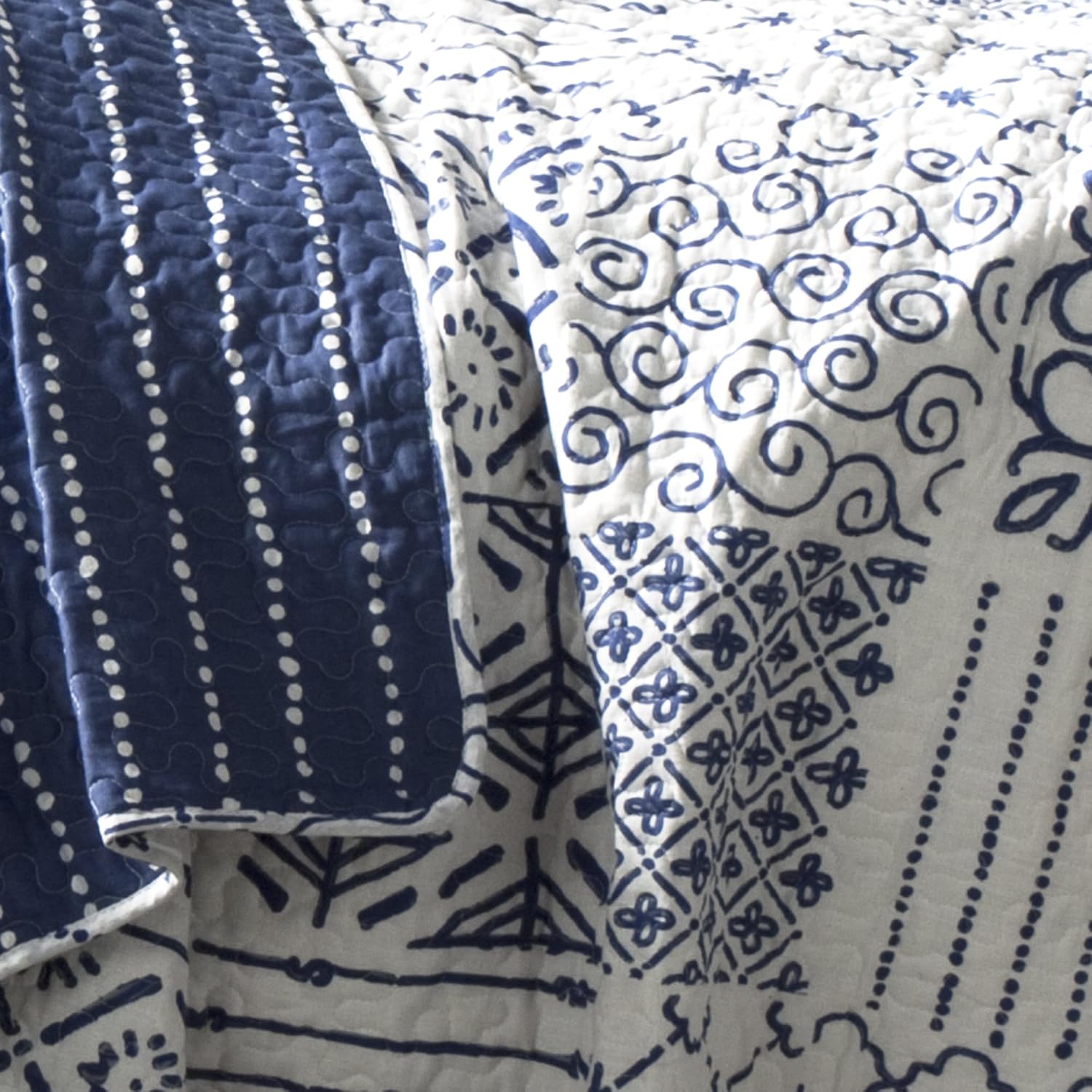 Lush Decor Monique 3 Piece Reversible Print Pattern Blue Quilt Set - Full Queen