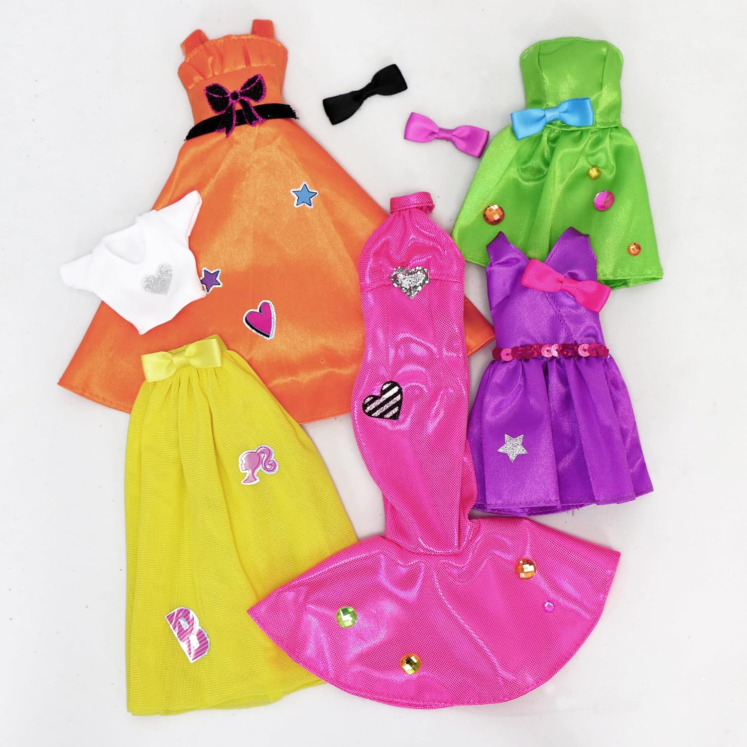 Barbie Be a Fashion Designer Kit - 5 Outfits & DIY Doll Dress Up Set | Create custom styles with glitter, ribbons