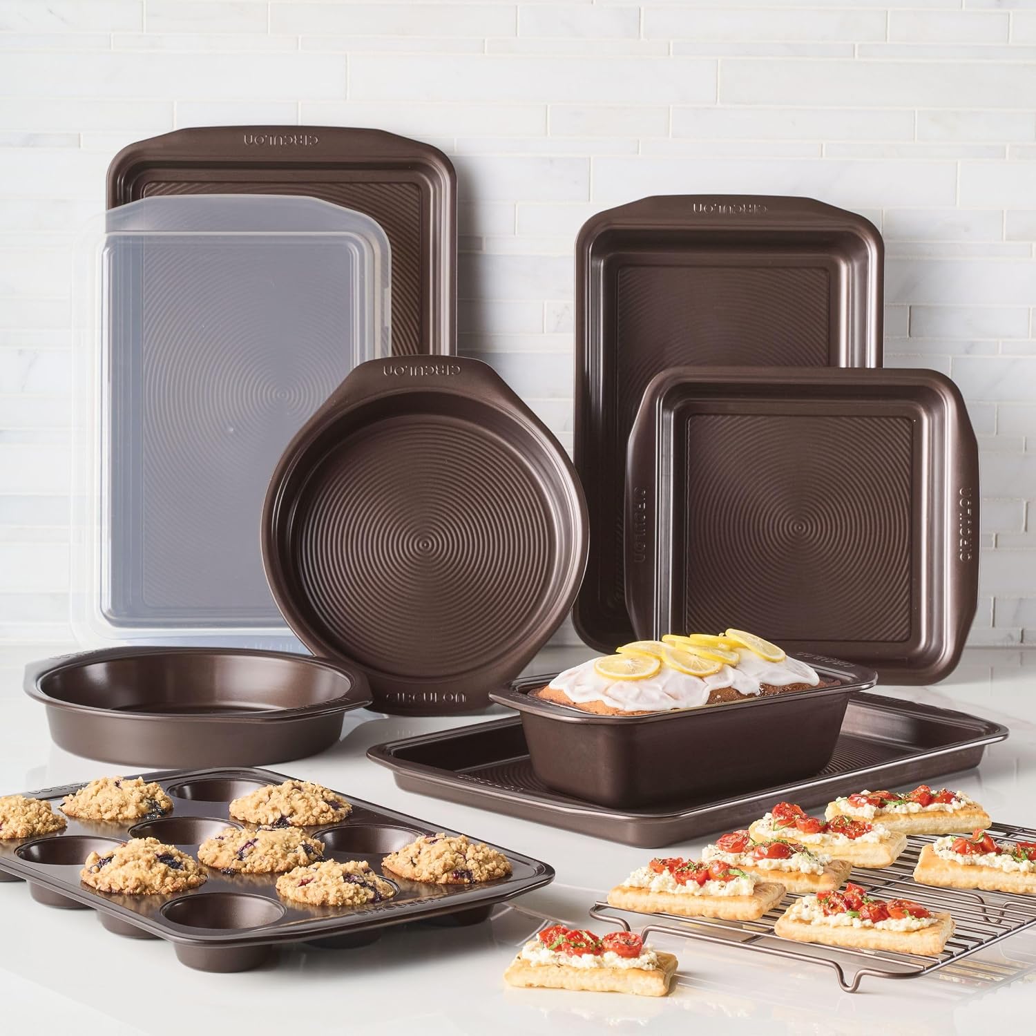 Circulon Nonstick Bakeware Set with Nonstick Cookie Sheet, Bread Pan, Bakings Pan and Cake Pans - 5 Piece, Chocolate Brown
