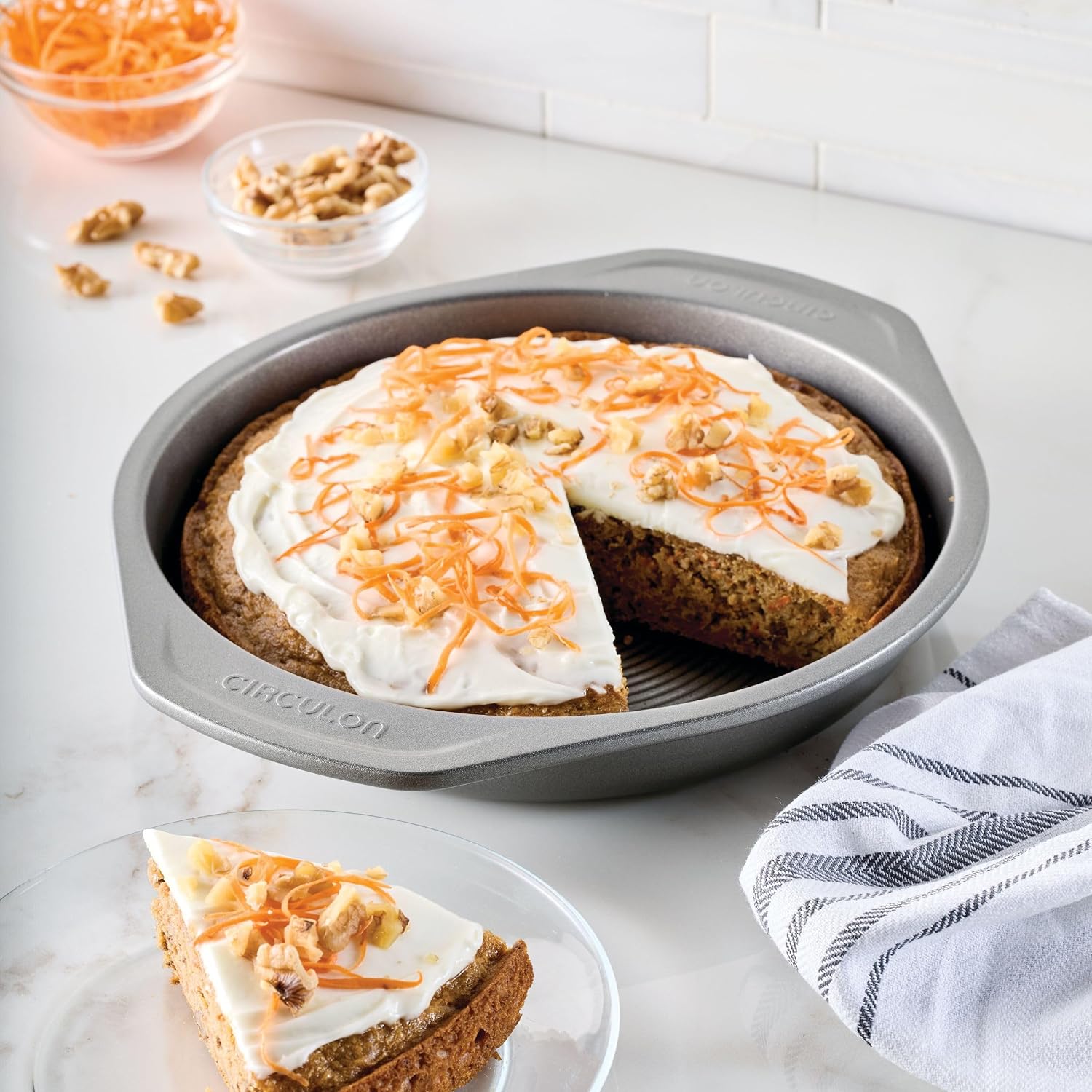 Circulon Total Nonstick Baking Pan / Nonstick Cake Pan, Round - 9 Inch, Gray
