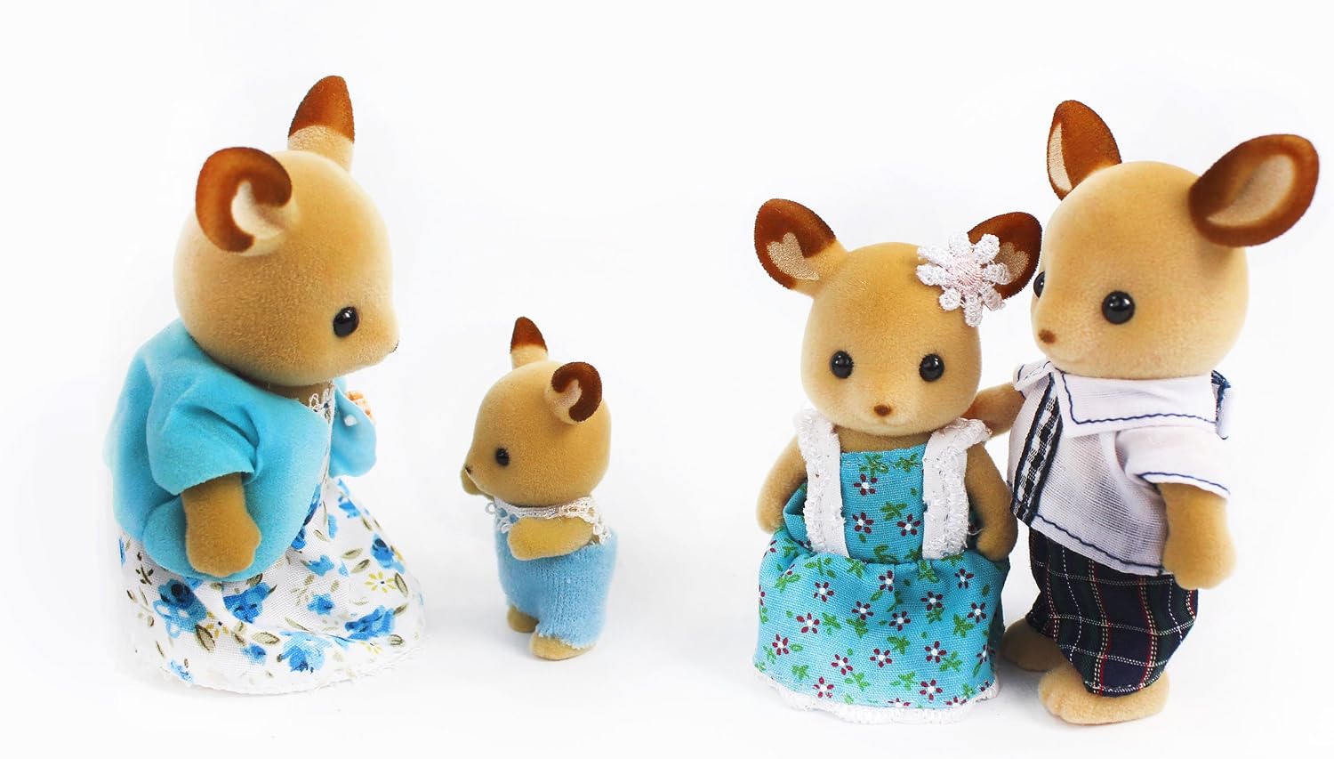 Calico Critters Pickleweeds Hedgehog Family - Set of 4 Collectible Doll Figures for Children Ages 3+