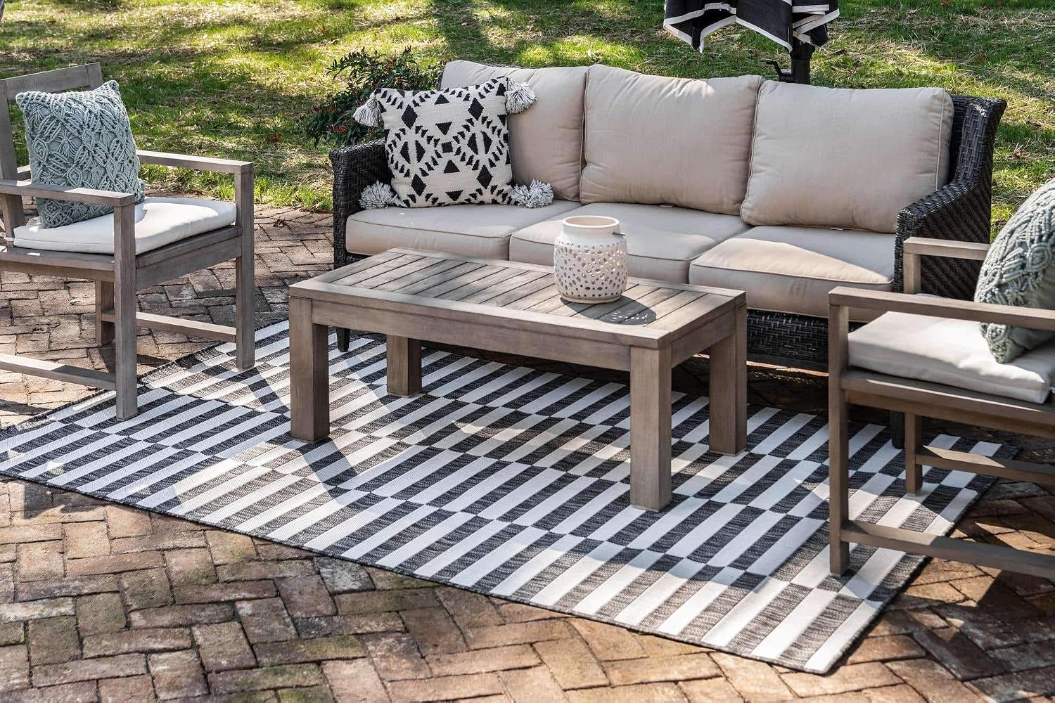 Unique Loom Outdoor Striped Collection Area Rug - Striped (7' 1" x 10' Rectangle, Taupe/Ivory)