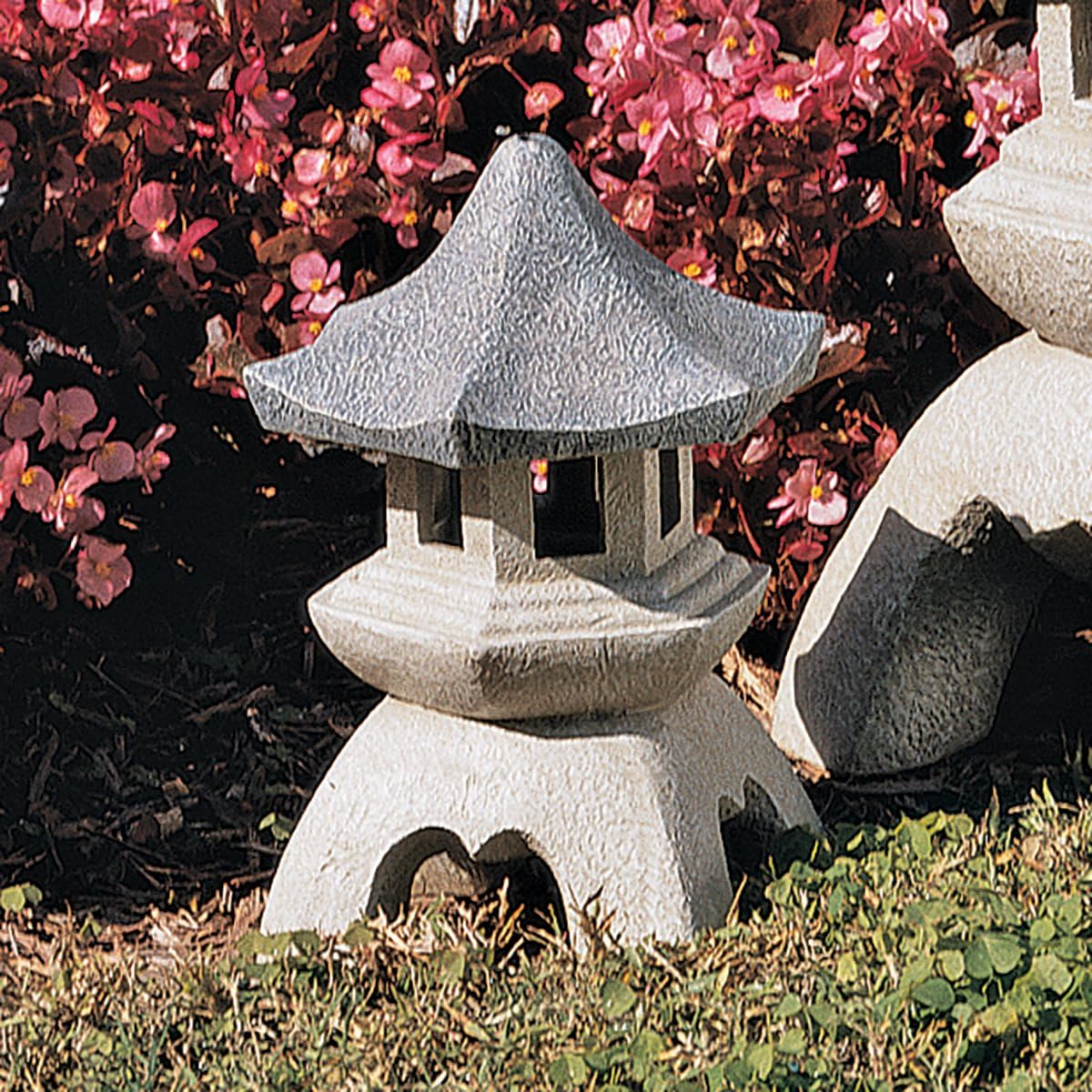 Design toscano ng29870 asian decor pagoda lantern indoor/outdoor statue, 11 inches wide, 11 inches deep, 17 inches high, handcast polyresin, two tone stone finish