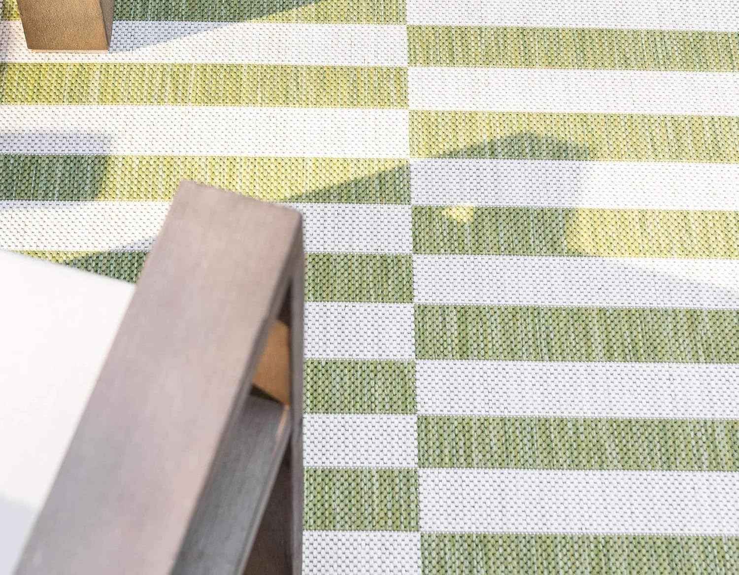 Unique Loom Outdoor Striped Collection Area Rug - Striped (7' 1" x 10' Rectangle, Taupe/Ivory)