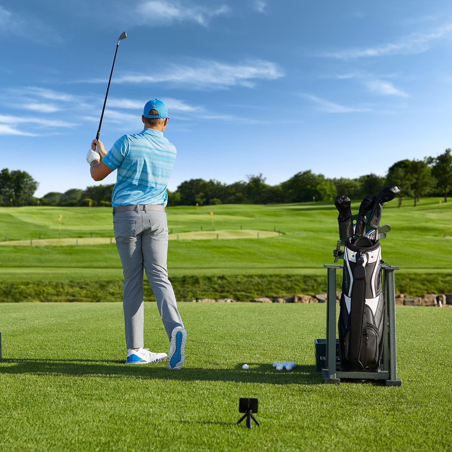 Garmin Approach R10 Portable Golf Launch Monitor & Simulator Gift Box | Great for Home, Outdoor & Indoor