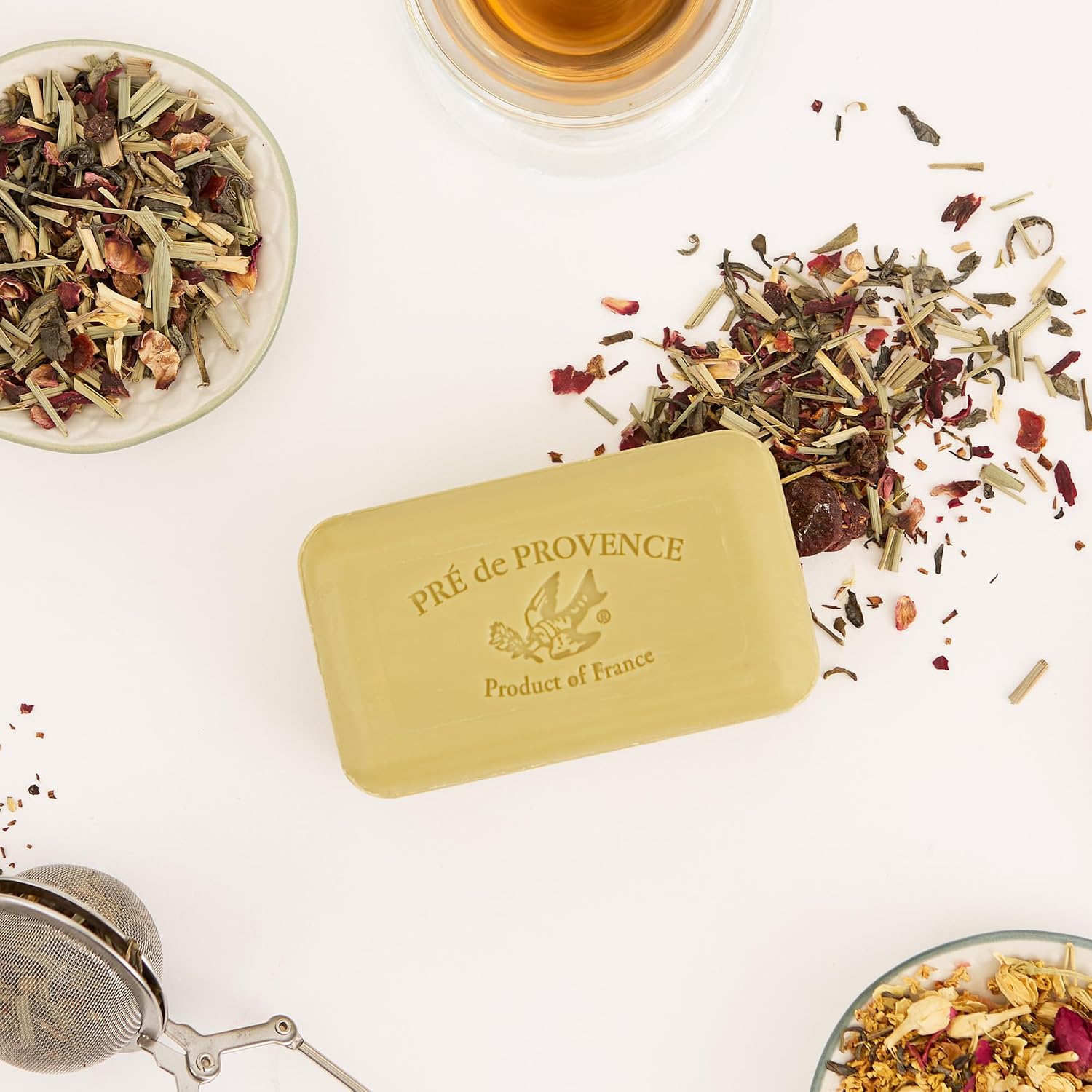 Pre de Provence Artisanal Soap Bar, Natural French Skincare, Enriched with Organic Shea Butter, Quad Milled for Rich, Smooth & Moisturizing Lather, Linden, 5.3 Ounce