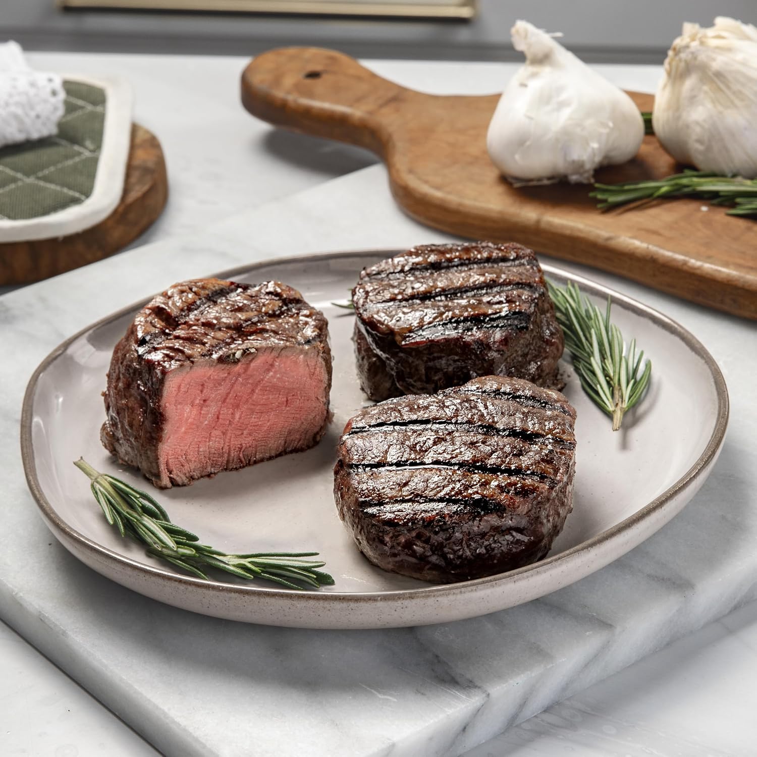 Rastelli's Black Angus Beef Filet Mignon Steaks (10 ct) 5 oz Portions, With Butter, 3.125 lbs. Total