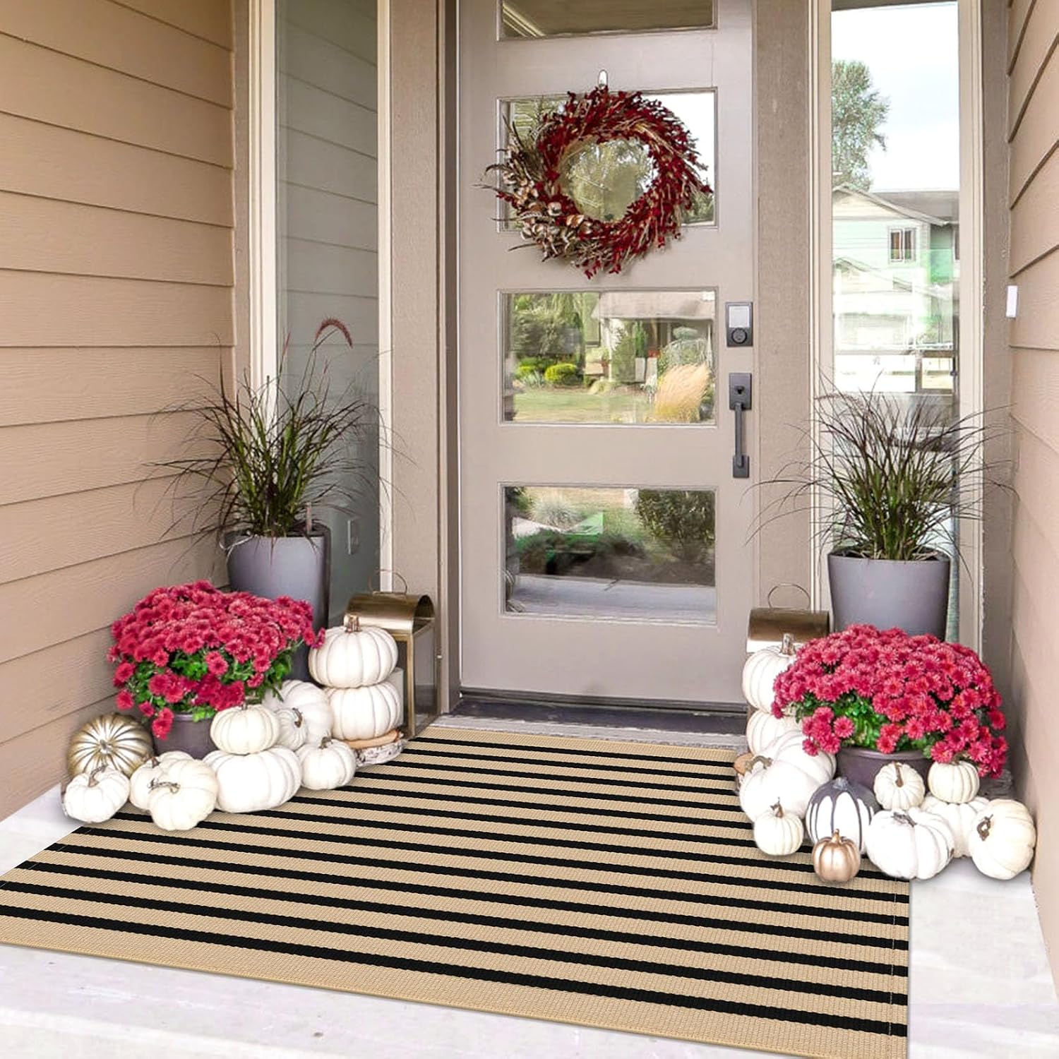 IOHOUZE 27.5x43 Buffalo Plaid Rug, Washable Front Door Mat, Black White