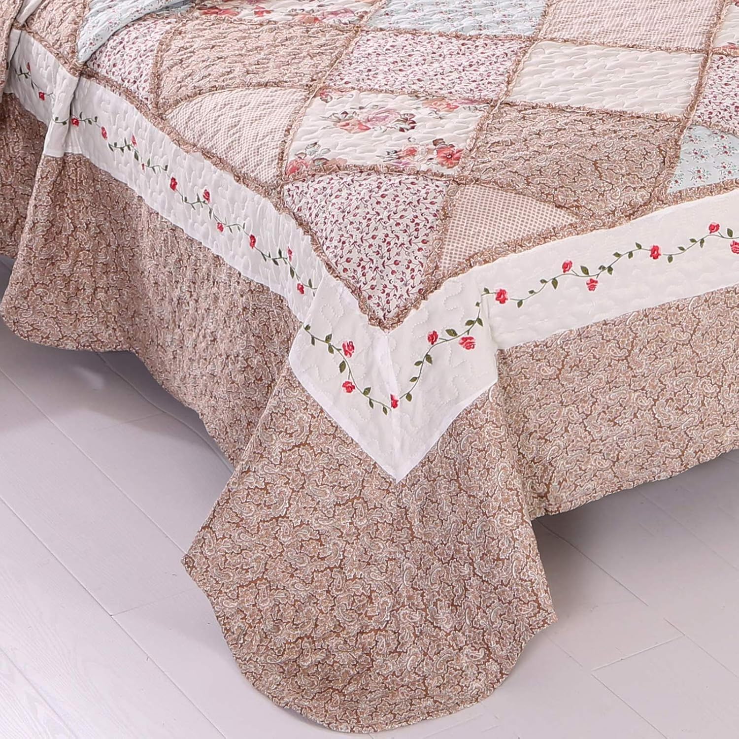 VIVILINEN Blue Floral Patchwork Quilt Set, Full Queen Size, 3 Piece Bedding Set with 2 Pillowcases