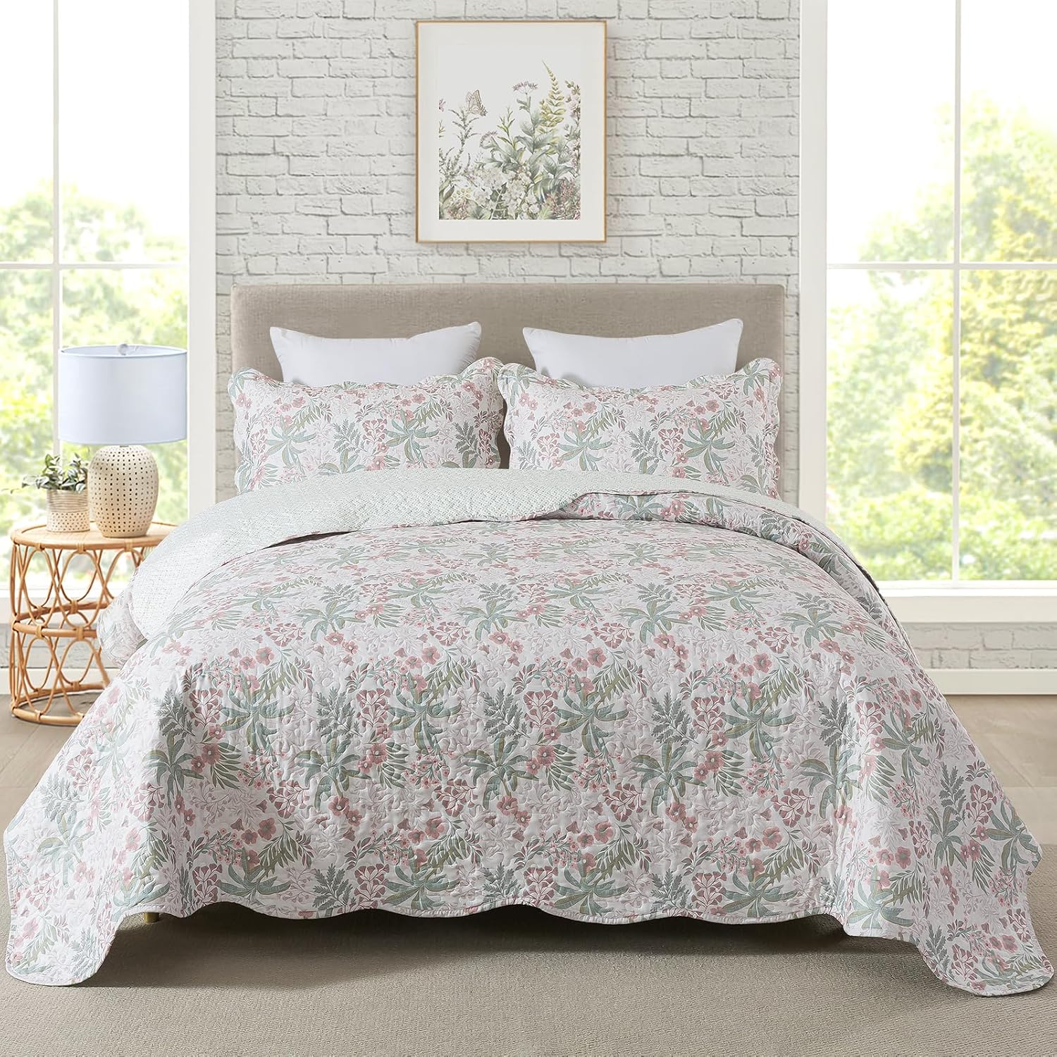 Travan Queen Quilt Set 3-Piece Bedspread Quilted Oversized Lightweight Microfiber Coverlet Set with Shams Violet Purple Floral Pattern Quilted