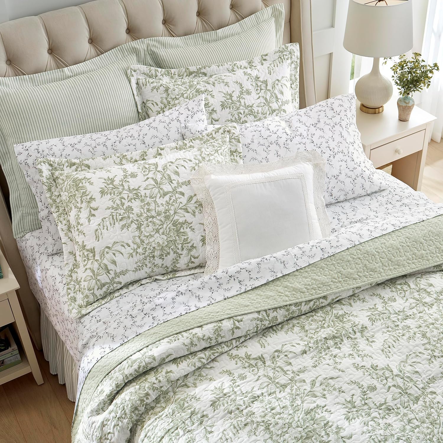Laura Ashley – Queen Quilt Set, Soft & Lightweight Bedding with Matching Shams, Reversible Floral Room Decor, College Dorm Room Essentials (Bedford Blue)