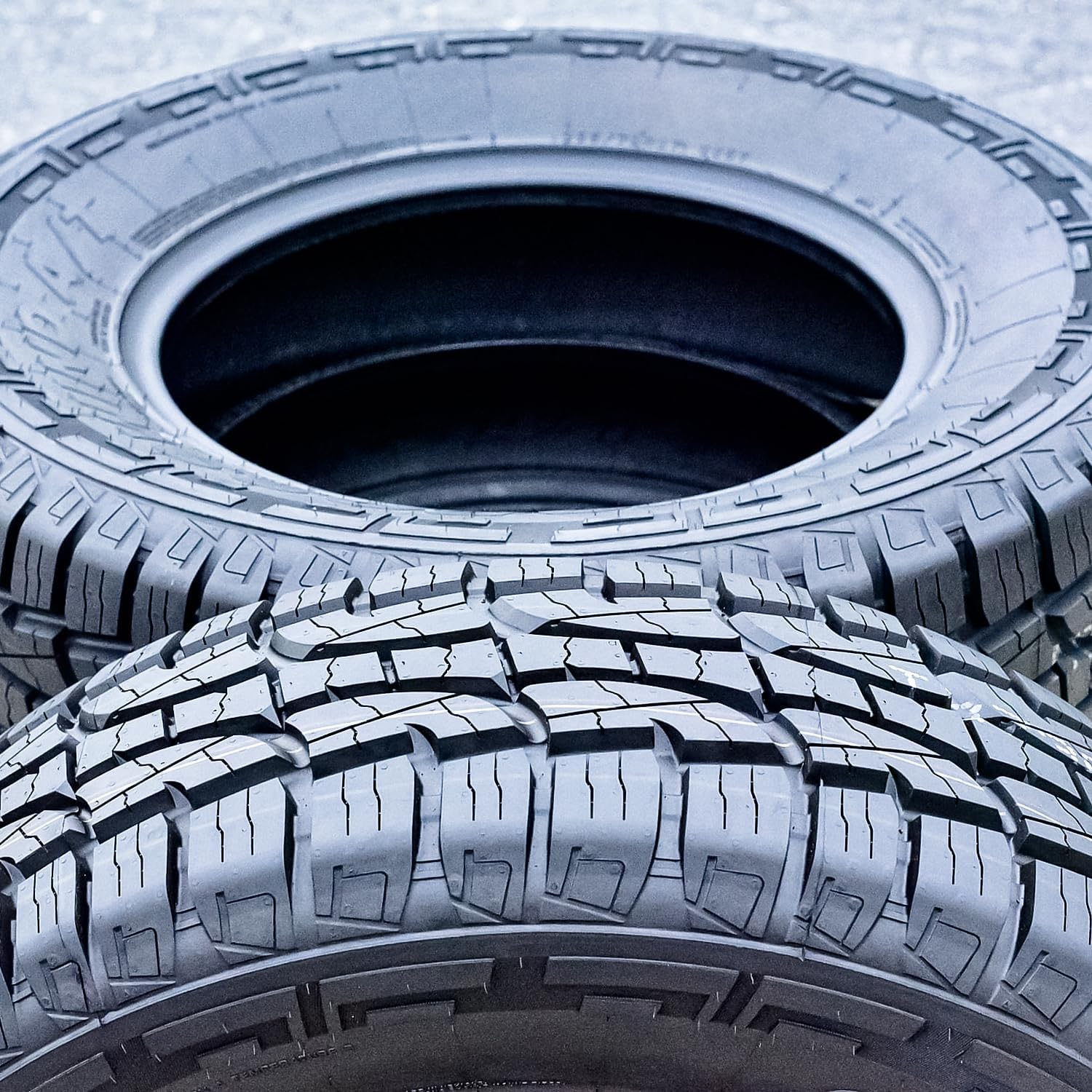 Crosswind A/T 235/75R15 104R