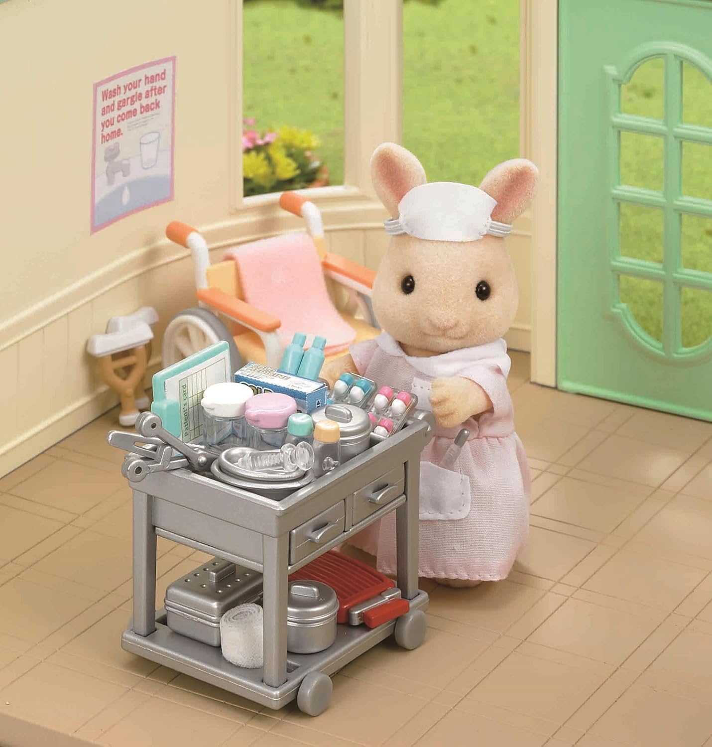EPOCH Sylvanian Families Shops longing Nurse Set H-13