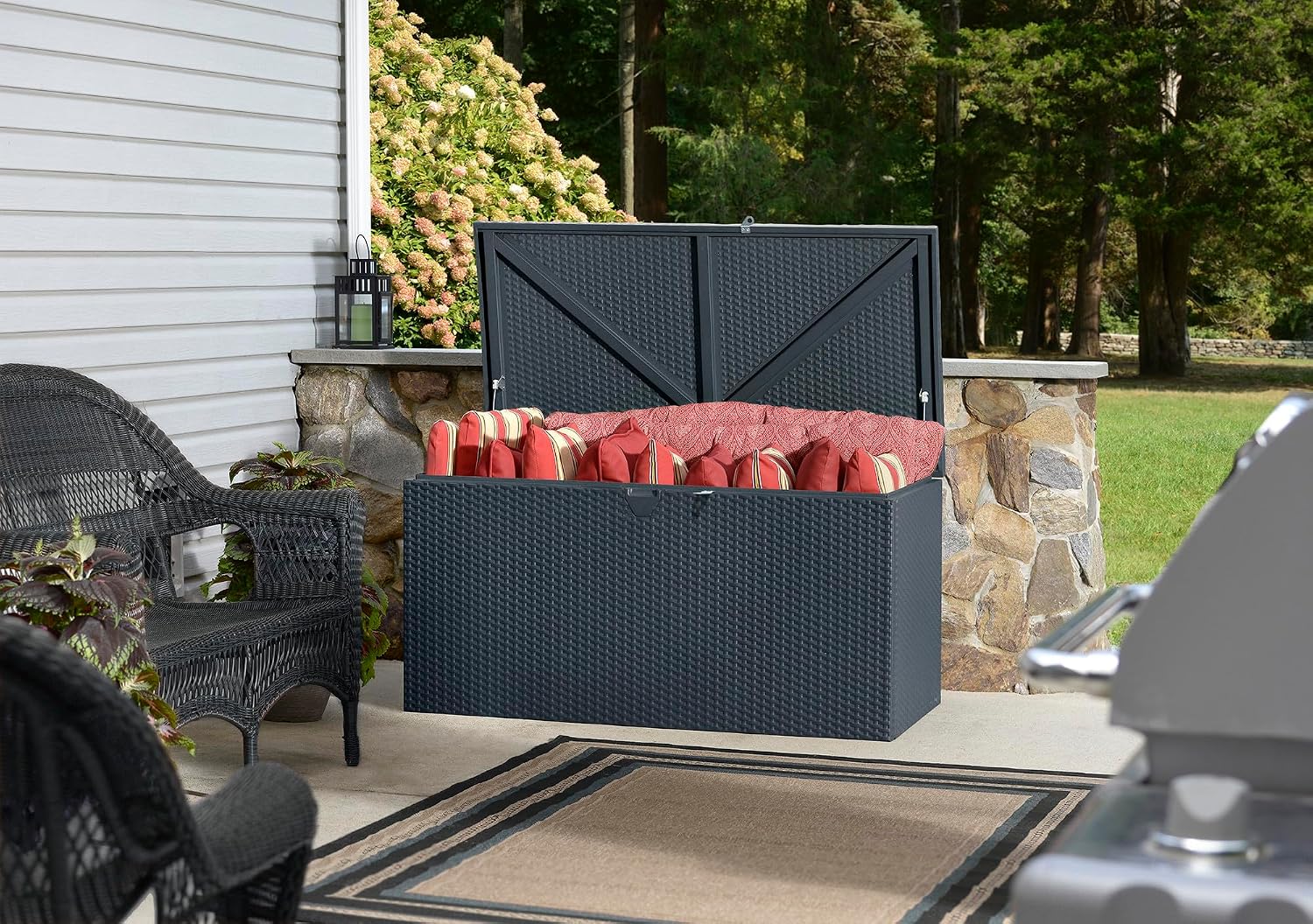 Arrow 4' x 2' x 2' Spacemaker Espresso 134 Gallon Hot-Dipped Galvanized Steel Storage Deck Box