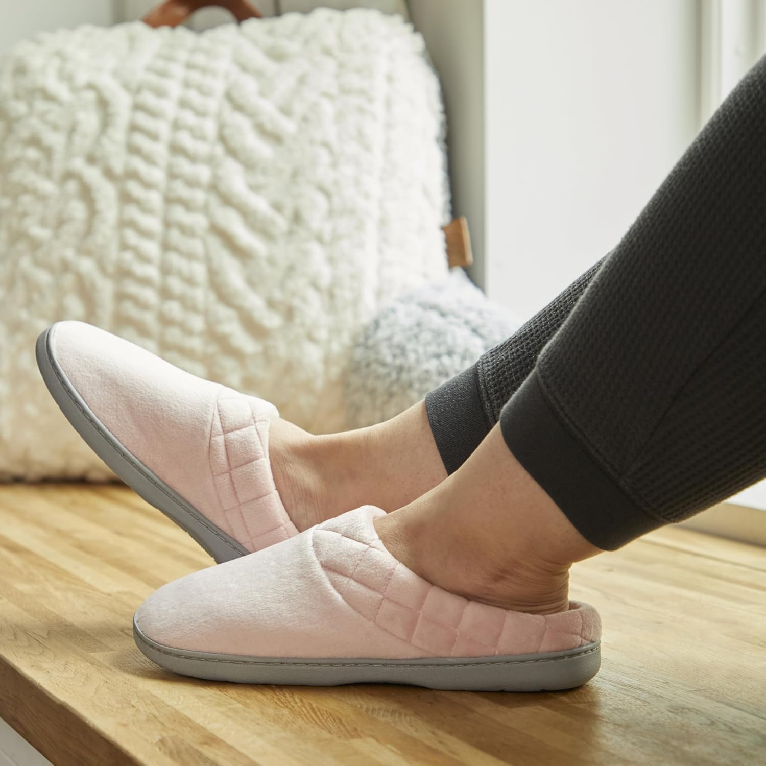 Dearfoams Women's Lightweight Memory Foam Indoor House Slipper Darcy Velour Clog with Wide Widths