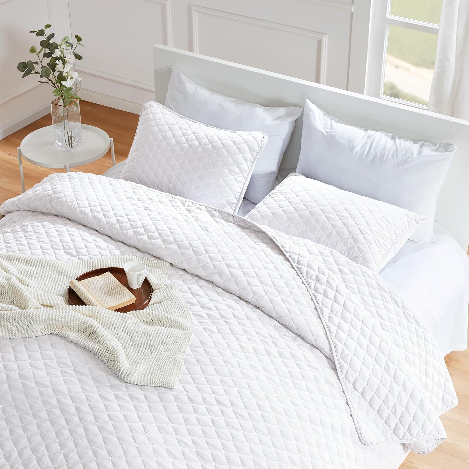 SLEEP ZONE 3-Piece Printed Quilt Set - Full/Queen Size - Lightweight Reversible Bedding Coverlet Set for All Season (Classic Paisley Pattern)