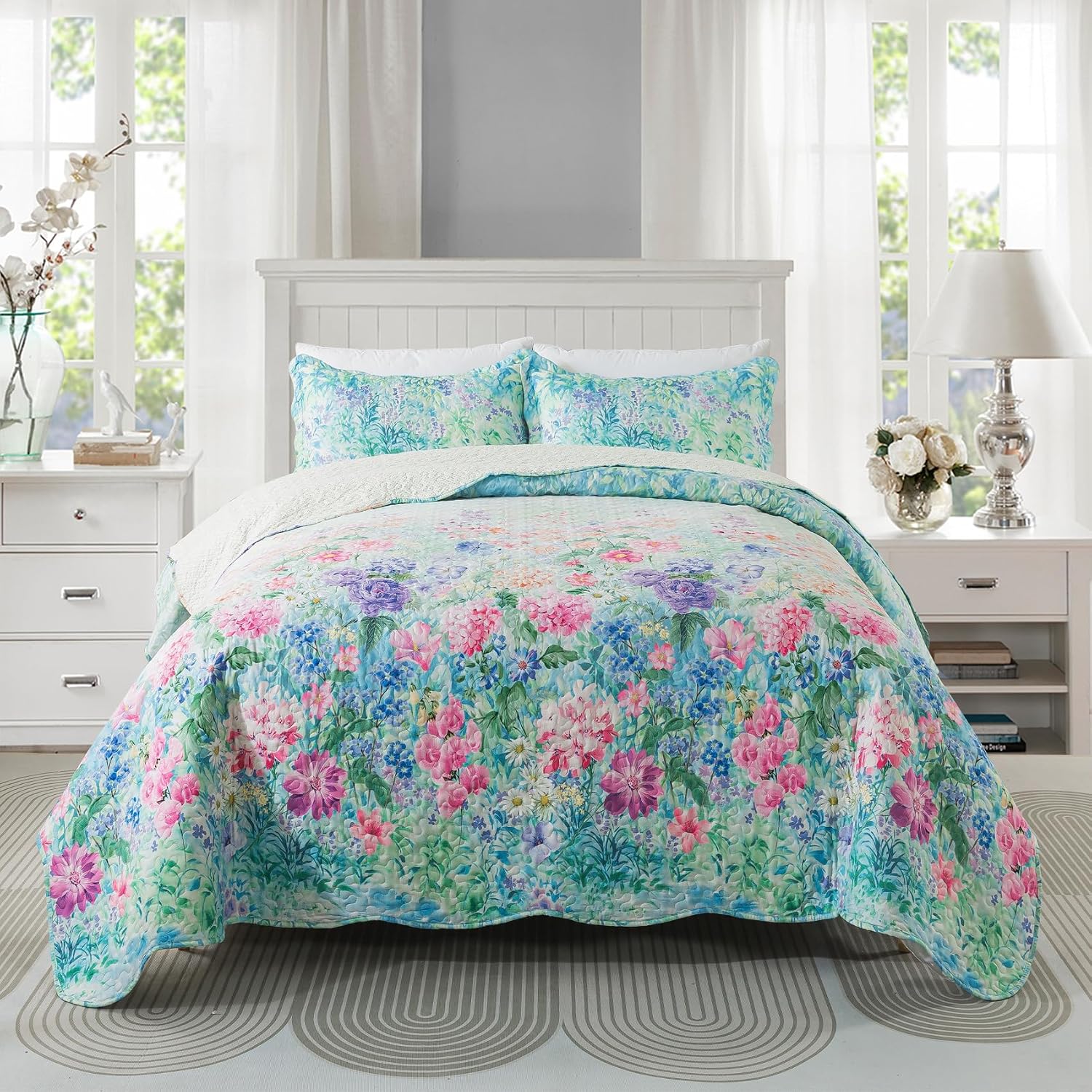 Travan Queen Quilt Set 3-Piece Bedspread Quilted Oversized Lightweight Microfiber Coverlet Set with Shams Violet Purple Floral Pattern Quilted