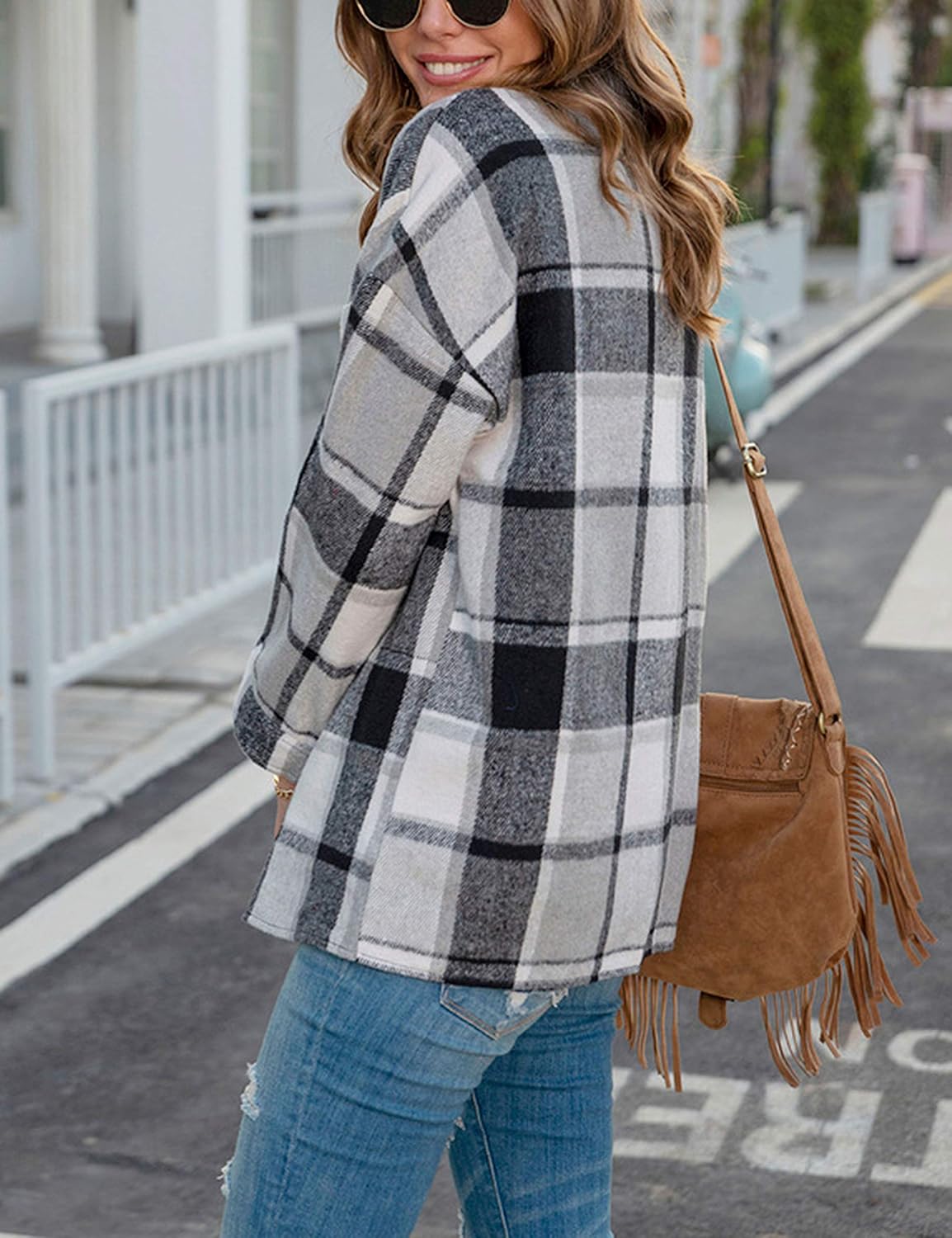 Yeokou Women's Plaid Flannel Shacket Oversized Button Down Long Sleeve Shirt Jacket Casual Spring Fall Outfits