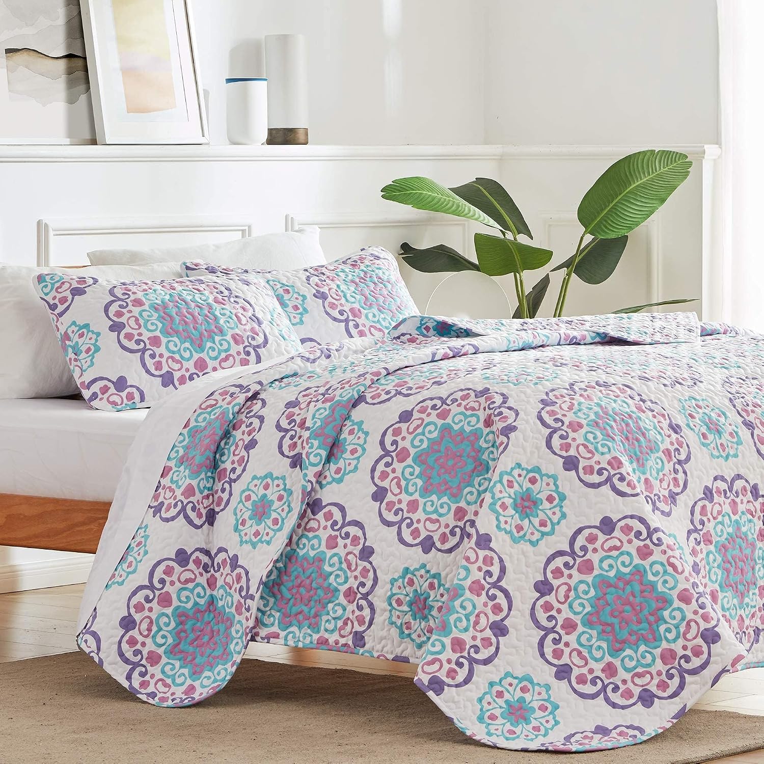 SLEEP ZONE 3-Piece Printed Quilt Set - Full/Queen Size - Lightweight Reversible Bedding Coverlet Set for All Season (Classic Paisley Pattern)