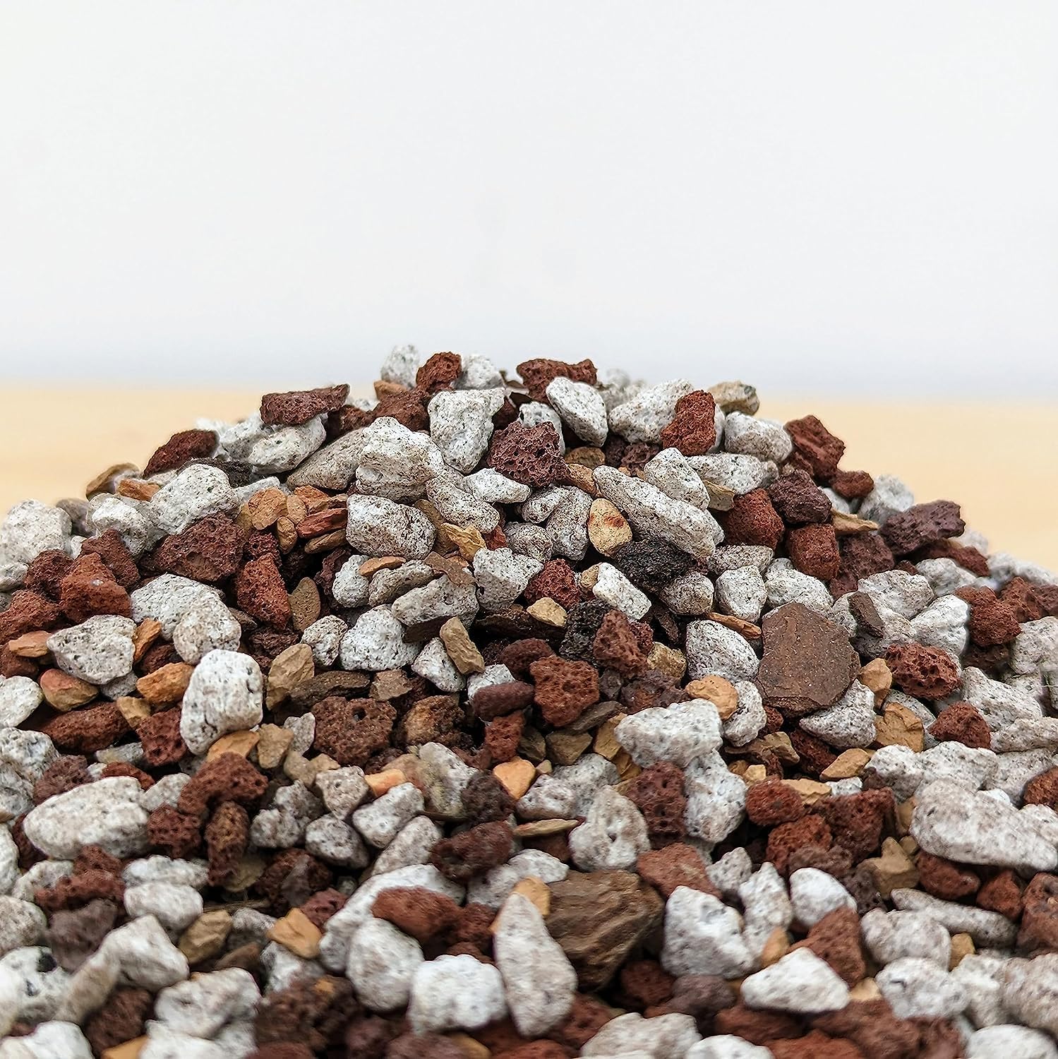 Tropical Bonsai Soil - Tinyroots Ready to Use Bonsai Soil Mix, Fast Draining Pre-Mixed Bonsai Potting Soil, 2.25 Quarts