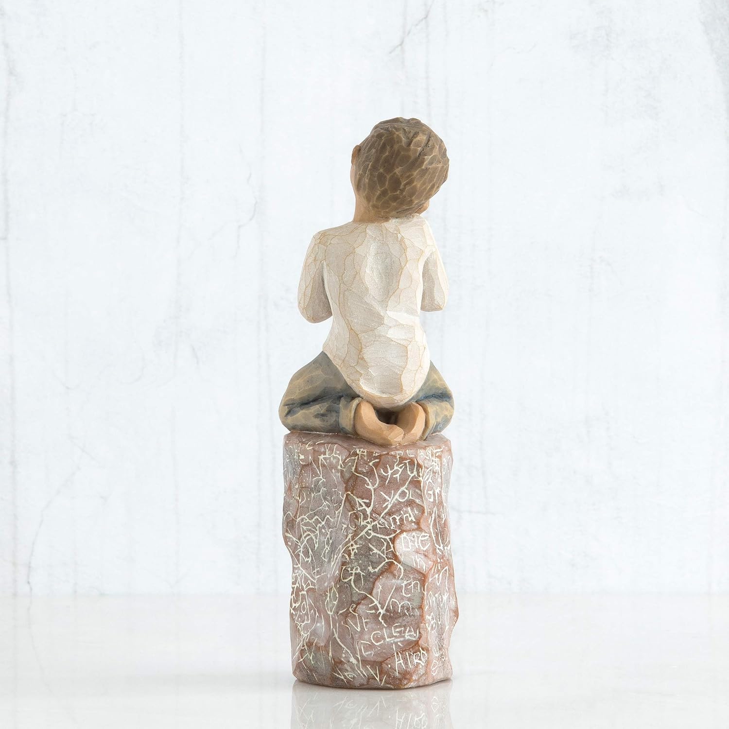 Willow Tree Happiness, Sculpted Hand-Painted Figure | Cast from a Susan Lordi Original Carving, Meaningful Keepsake Gift for Loved Ones, Display on Shelf, Table or Mantel