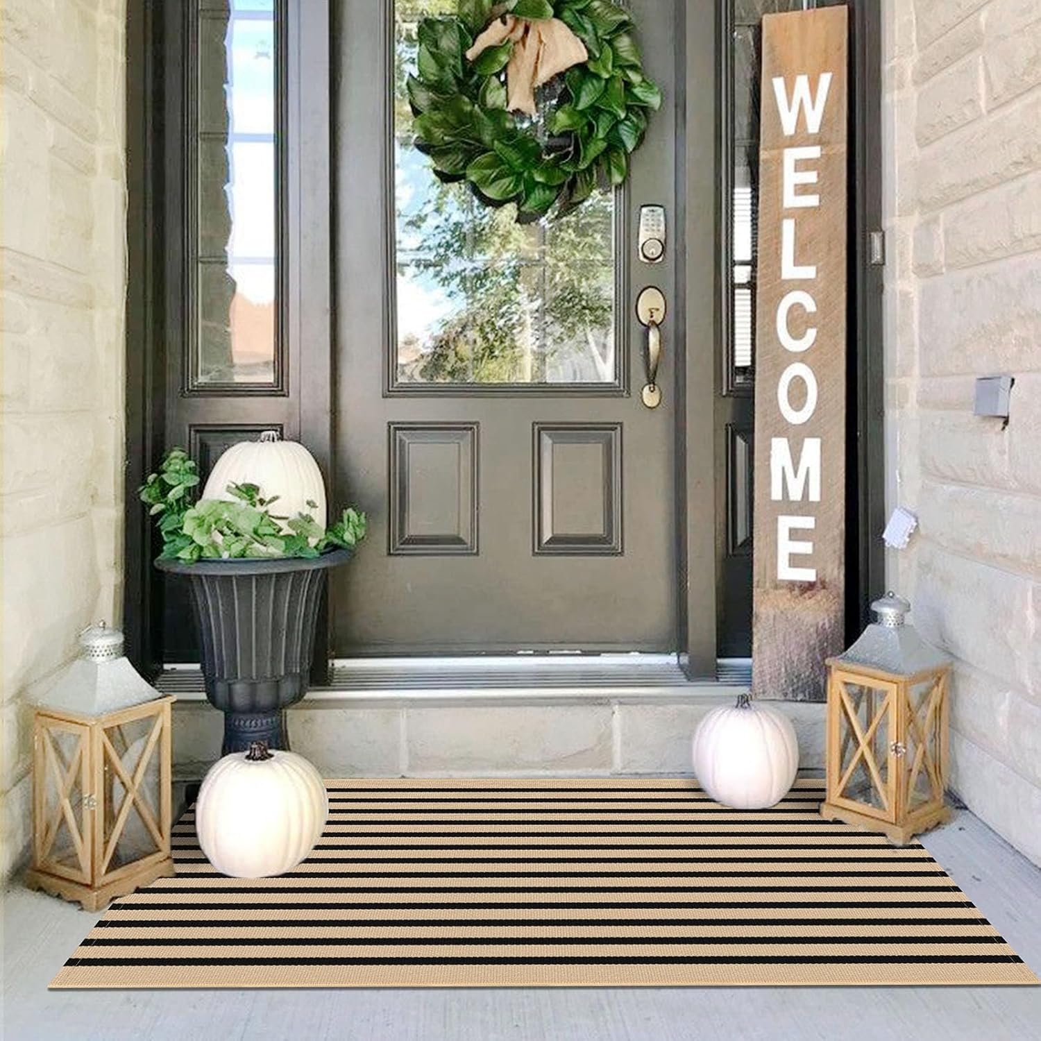 IOHOUZE 27.5x43 Buffalo Plaid Rug, Washable Front Door Mat, Black White