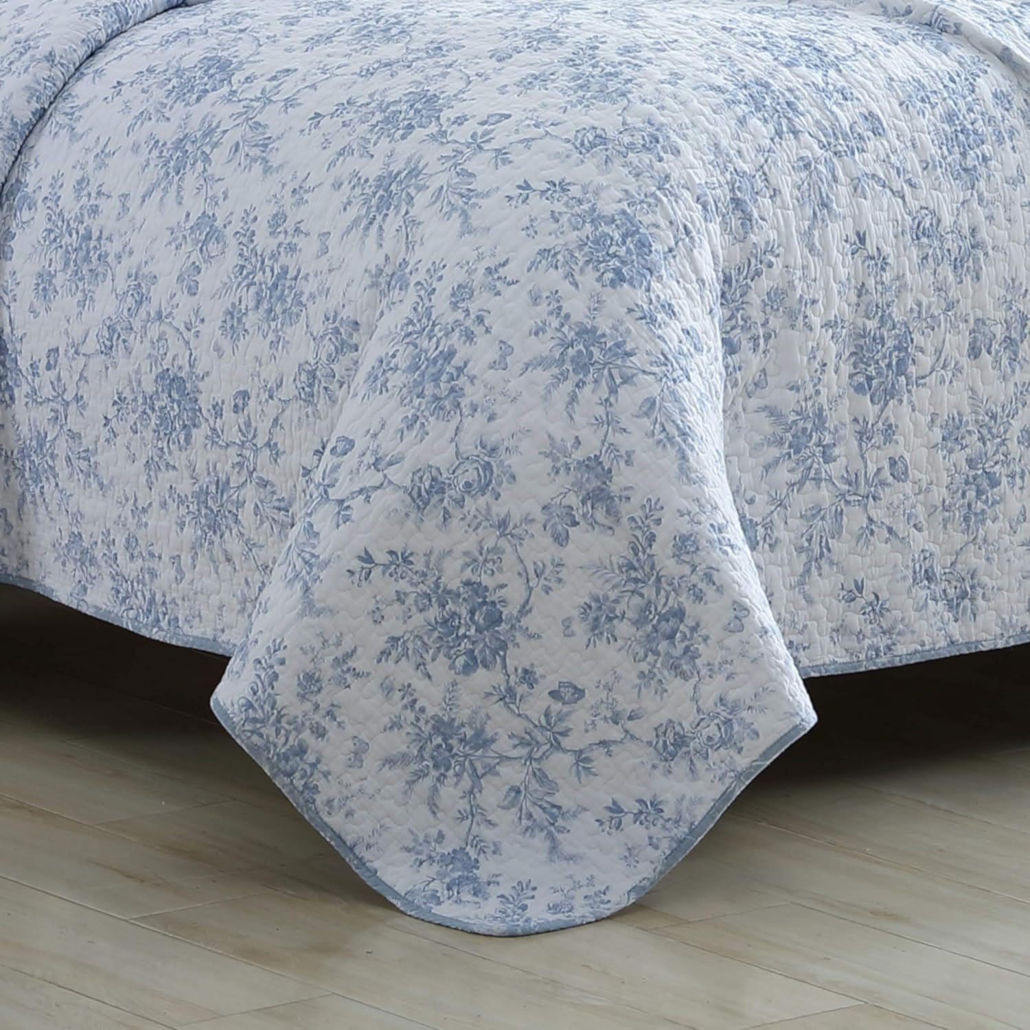 Laura Ashley - Queen Quilt Set, Soft Cotton Bedding with Matching Shams, Reversible Floral Toile Design, Floral Room Decor
