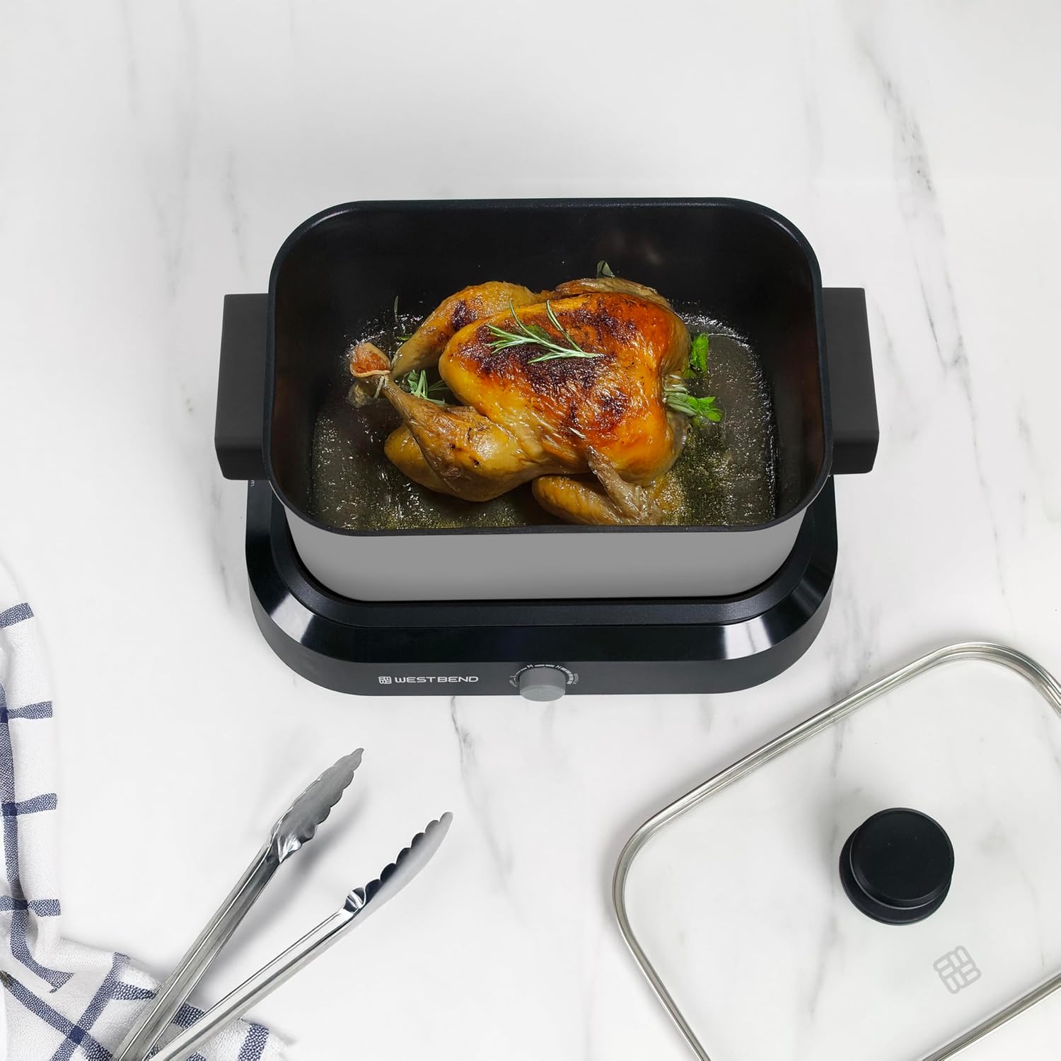 West Bend Versatility Slow Cooker Large Capacity Non-stick Cooking Vessel & Variable Temperature Heating Base Includes Travel Lid and Storage Bag