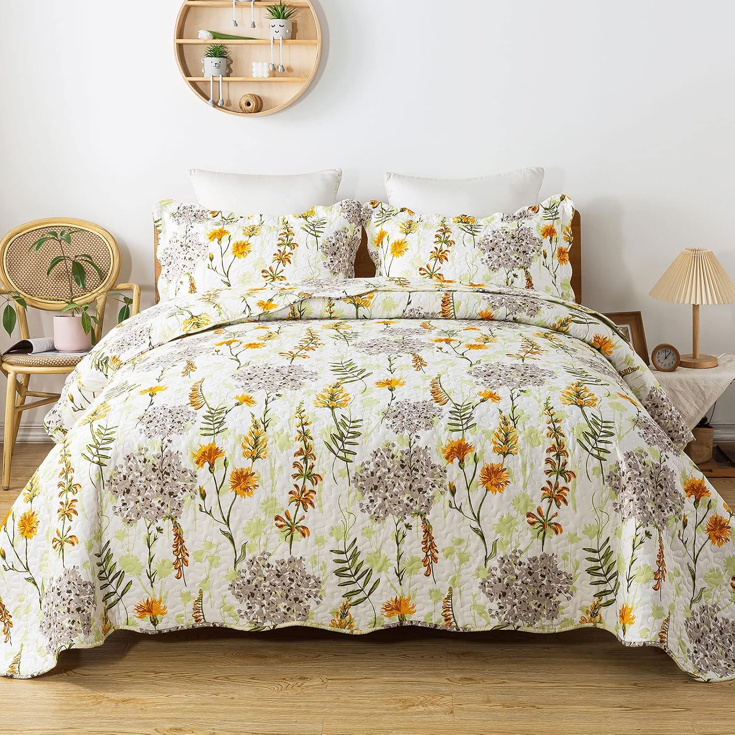 Travan Queen Quilt Set 3-Piece Bedspread Quilted Oversized Lightweight Microfiber Coverlet Set with Shams Violet Purple Floral Pattern Quilted