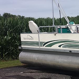 Dirty pontoon, dirty aluminum, grey aluminum, weathered aluminum