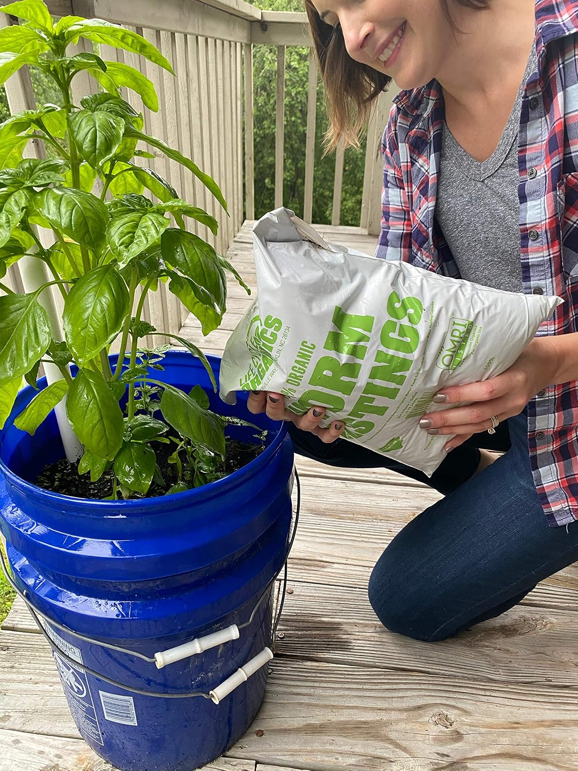 100% Organic Worm Castings 1 Gallon (approximatly 6lbs)