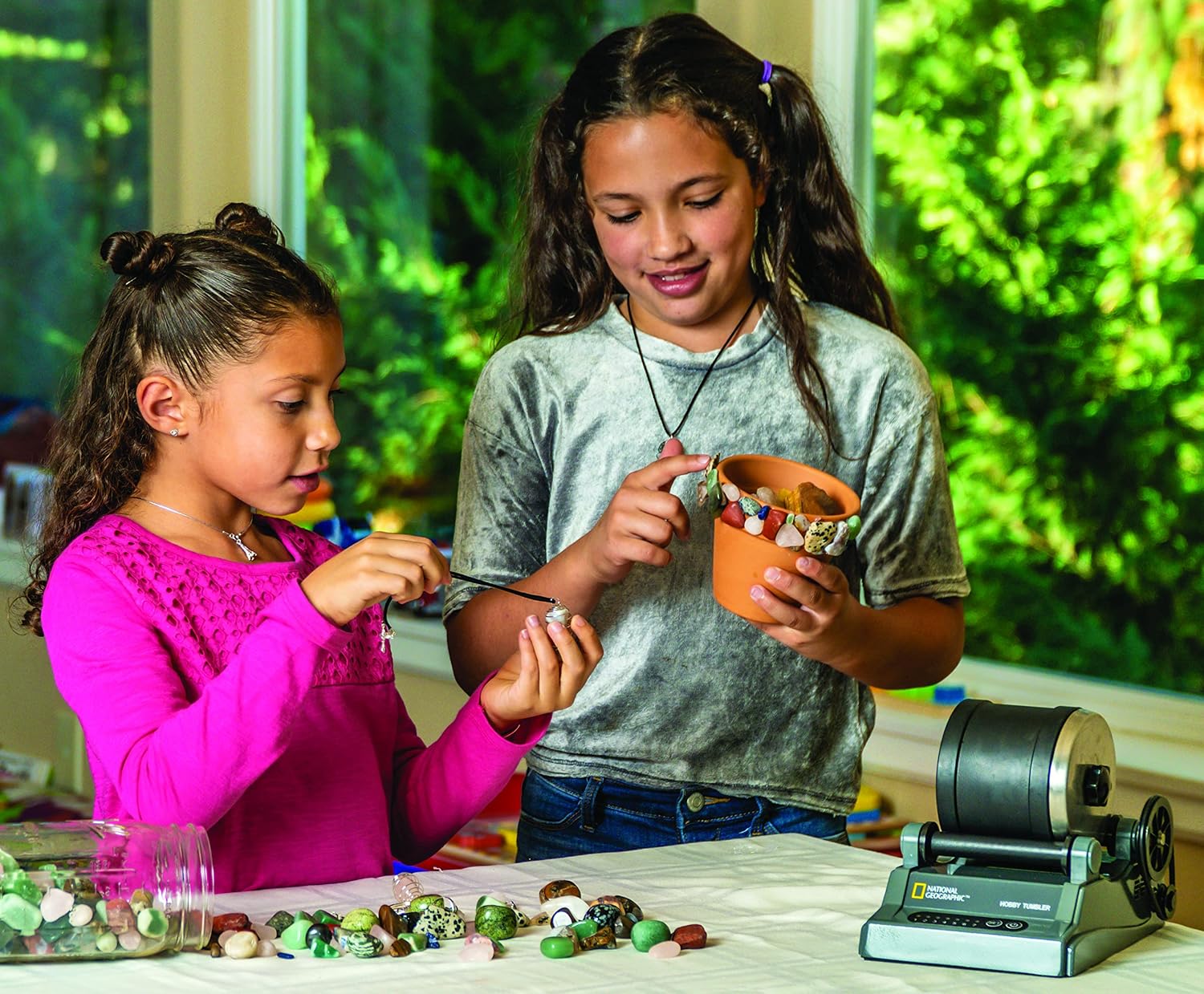 National Geographic Hobby Rock Tumbler Kit for Kids and Adults Ages 8+ | Rough Gemstones, 4 Polishing Grits, Rock Polisher, Geology Science Kit, Rock Tumbling for Kids and Adults, Birthday Gift