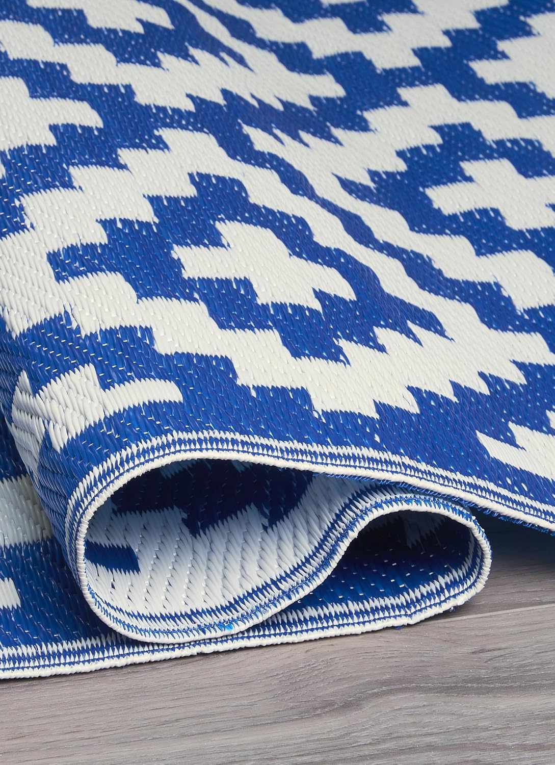 FH Home Outdoor Camping Rug - Waterproof, Fade Resistant, Reversible - Premium Recycled Plastic - Striped - Large Patio, Deck, Sunroom